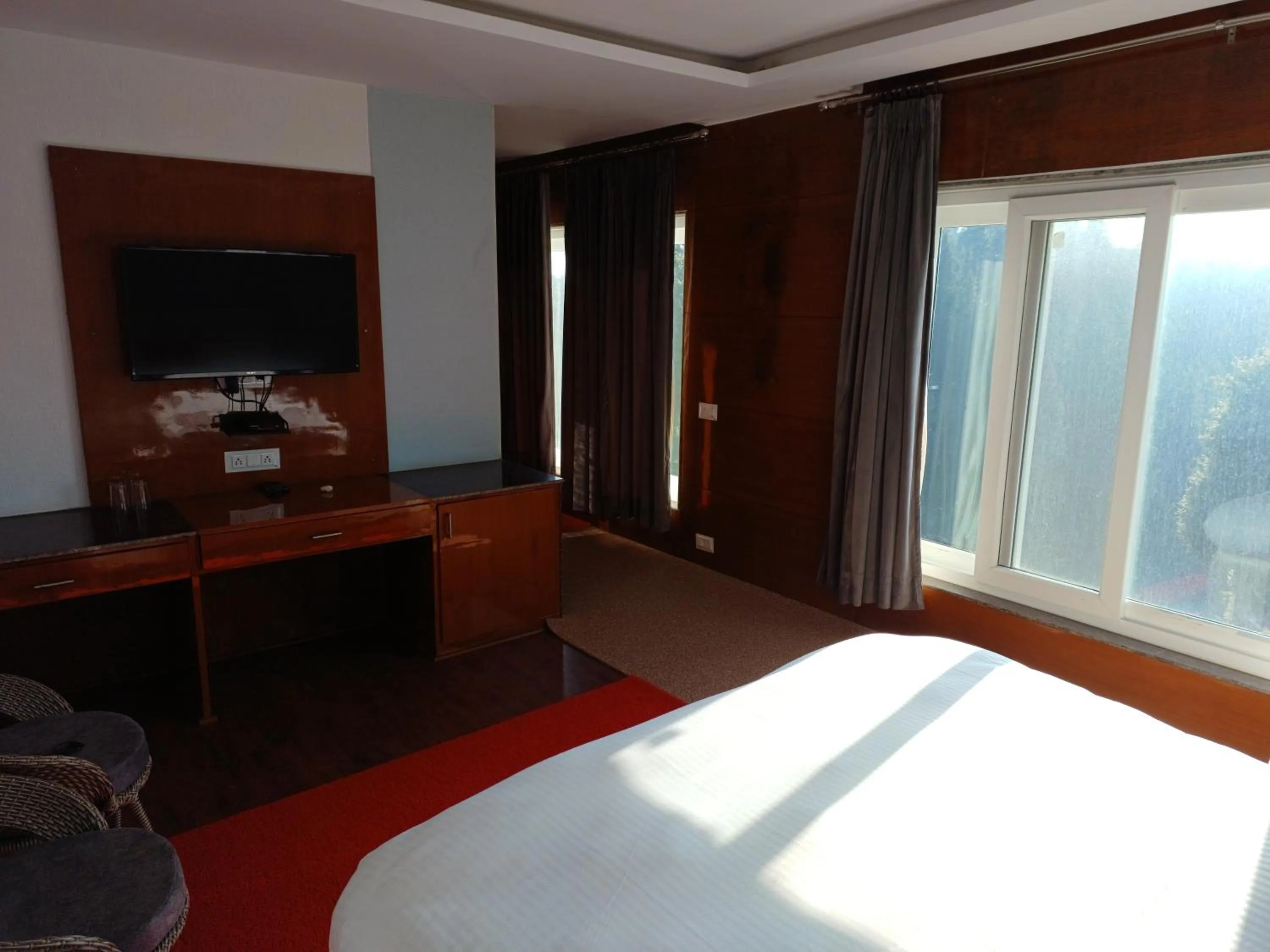 PinnacleHouse kanatal Uttarakhand