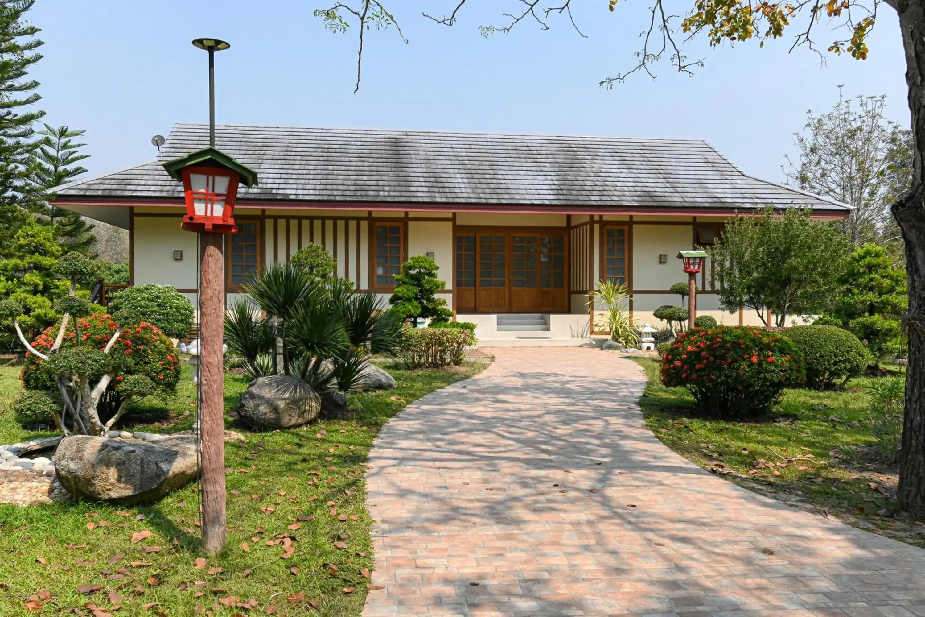 Property building in Suanphung Bonsai Village Property building in Suanphung Bonsai Village