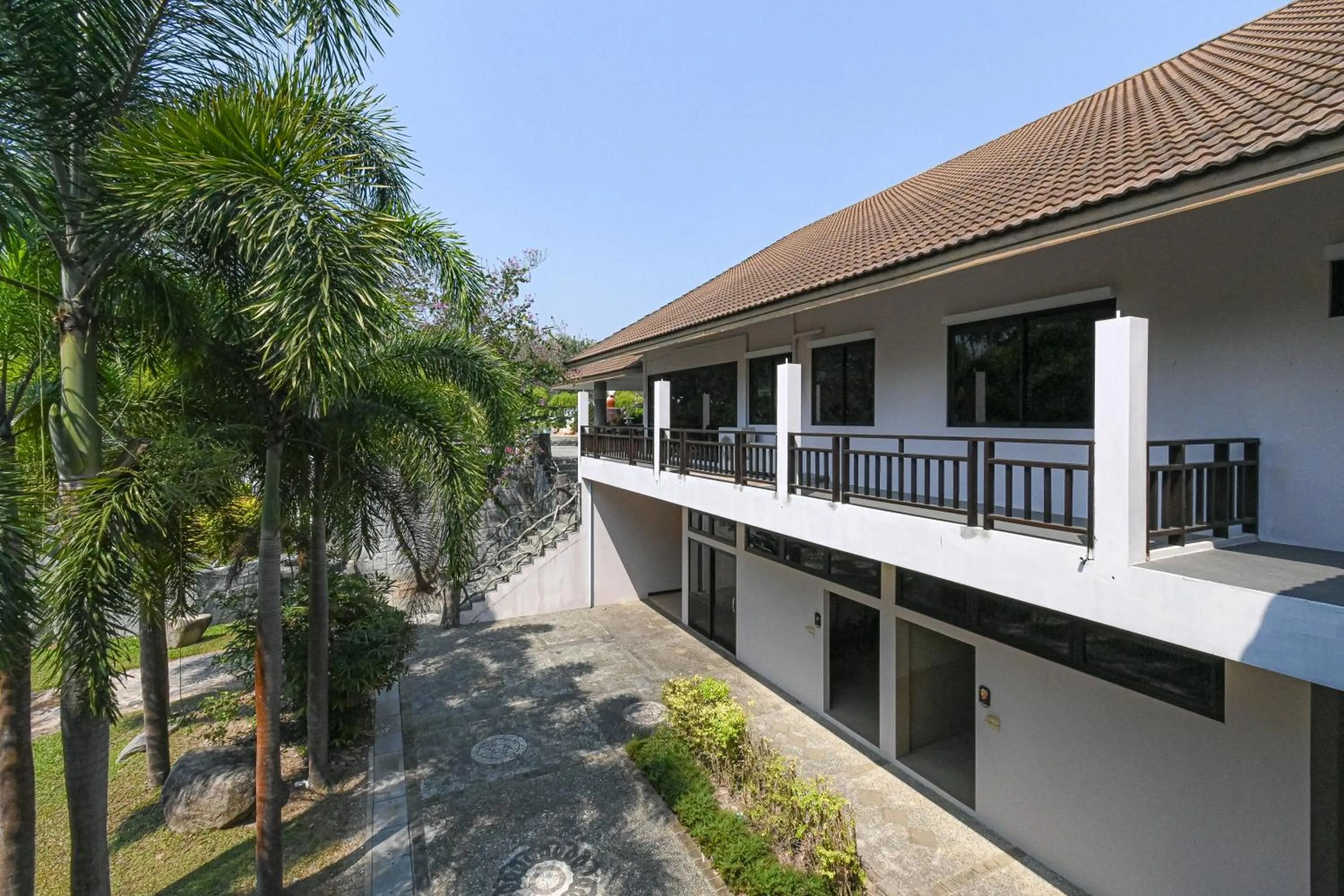Property building in Suanphung Bonsai Village