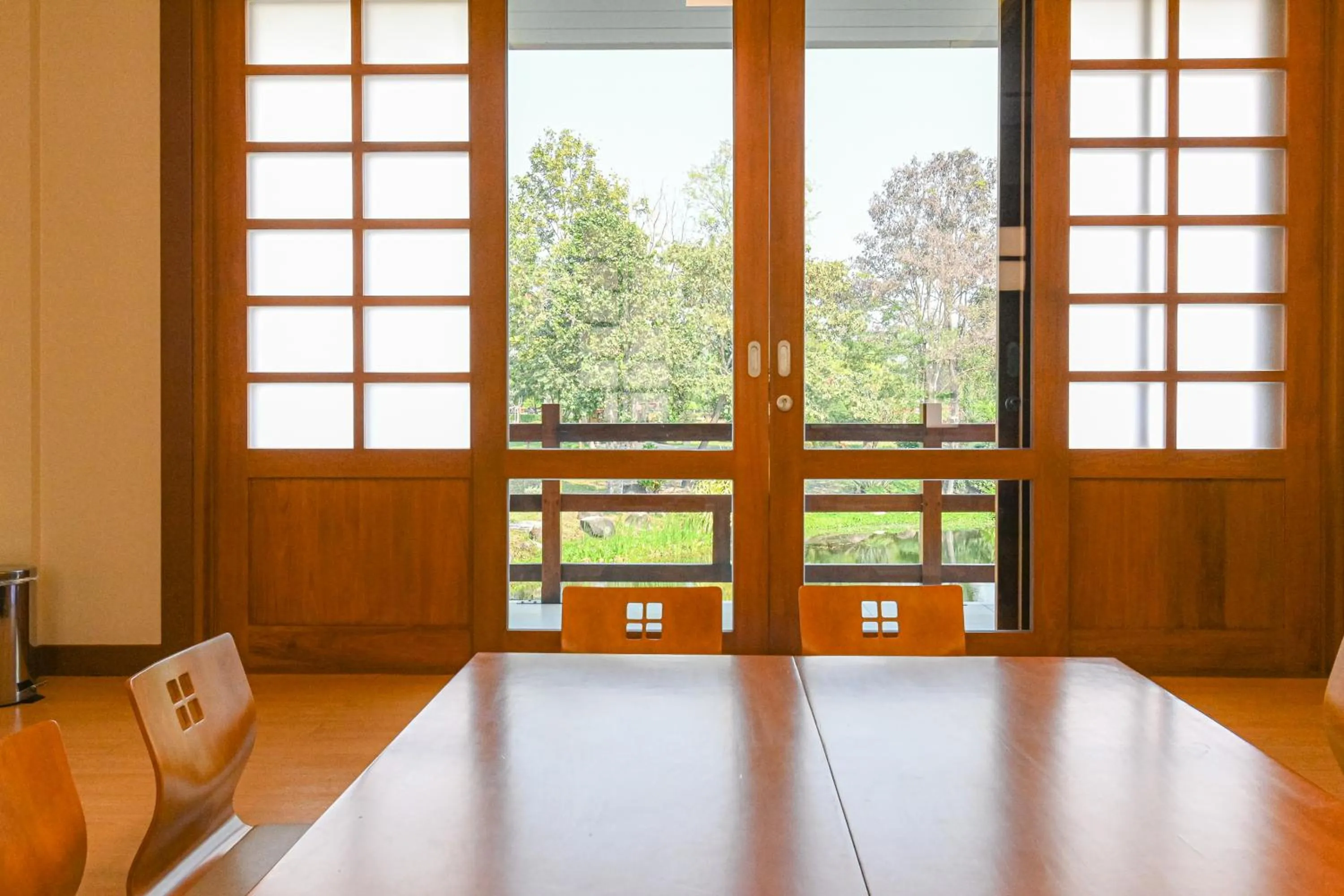 Dining area in Suanphung Bonsai Village