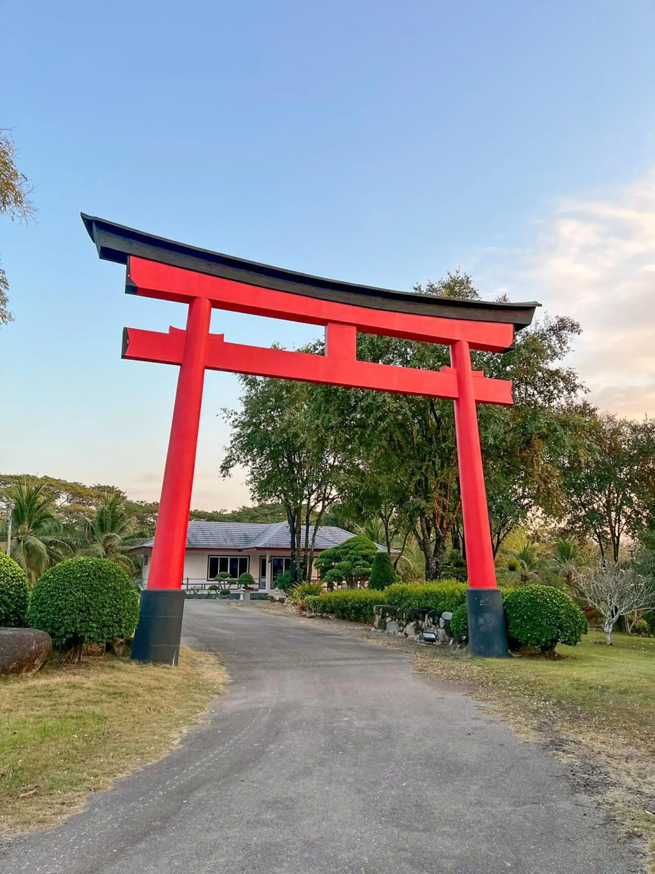 Facade/entrance in Suanphung Bonsai Village Facade/entrance in Suanphung Bonsai Village