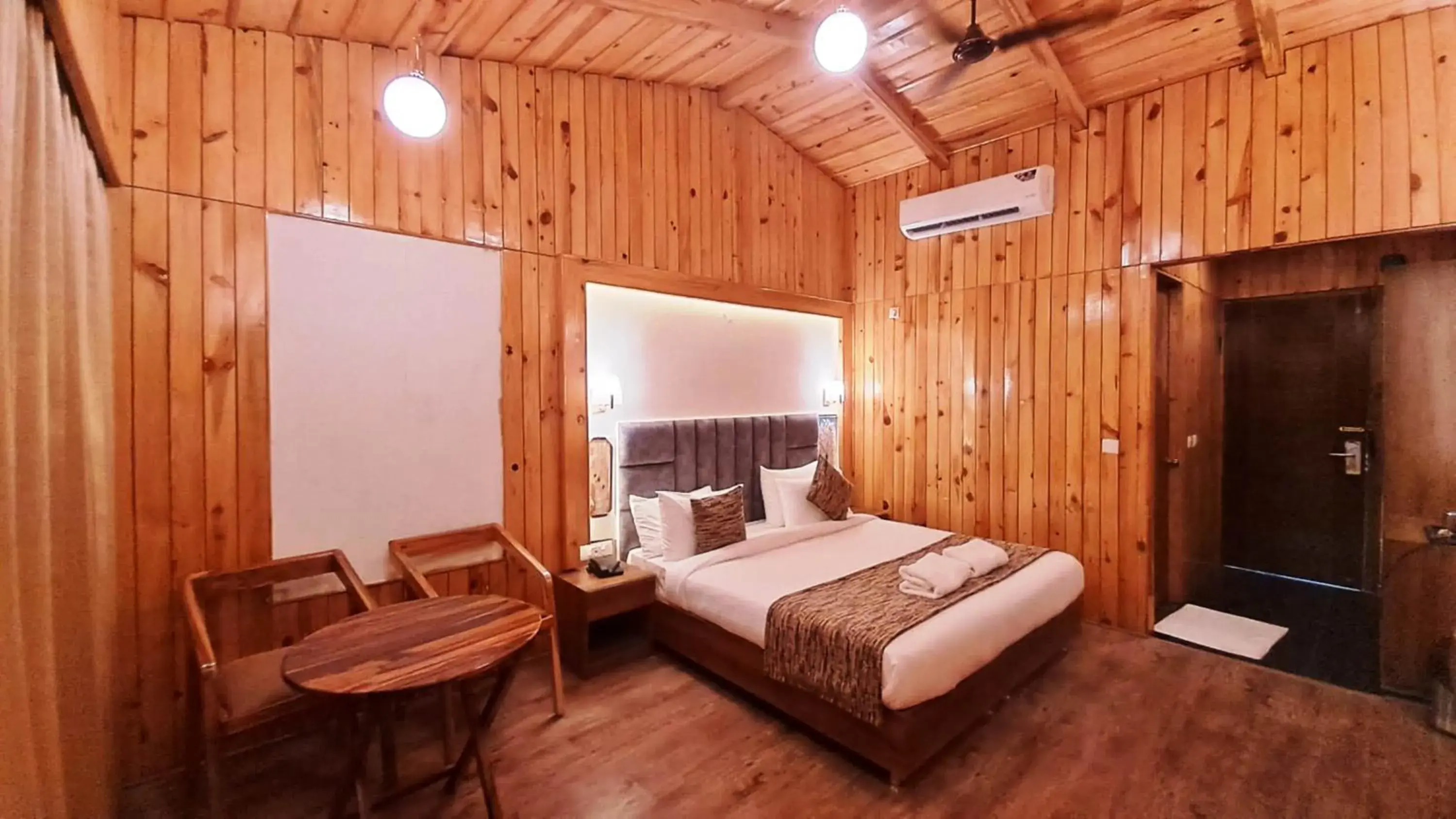 Bed in Qcent Woods Resort & Spa, Rishikesh Bed in Qcent Woods Resort & Spa, Rishikesh