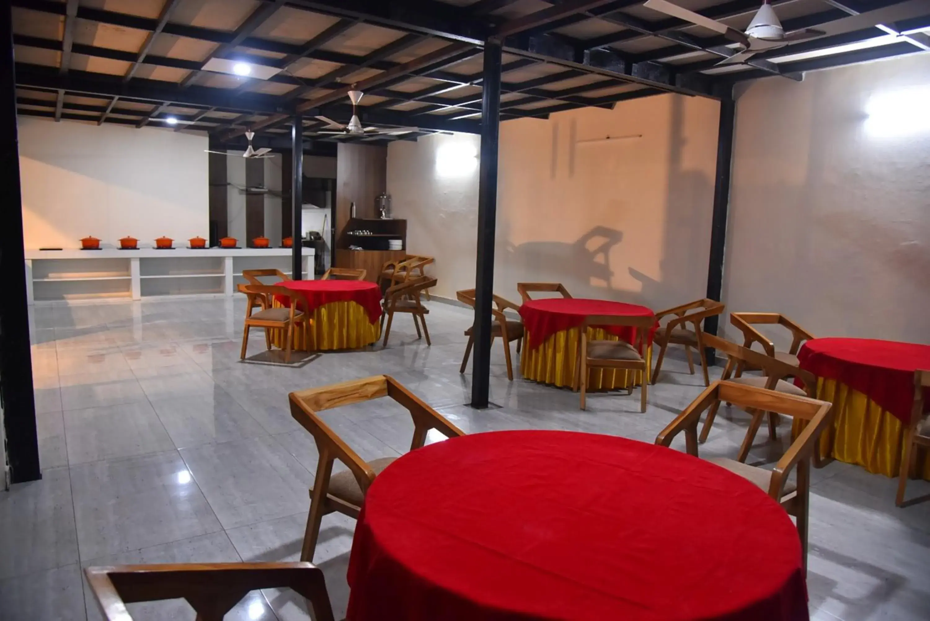 Restaurant/places to eat in Qcent Woods Resort & Spa, Rishikesh Restaurant/places to eat in Qcent Woods Resort & Spa, Rishikesh