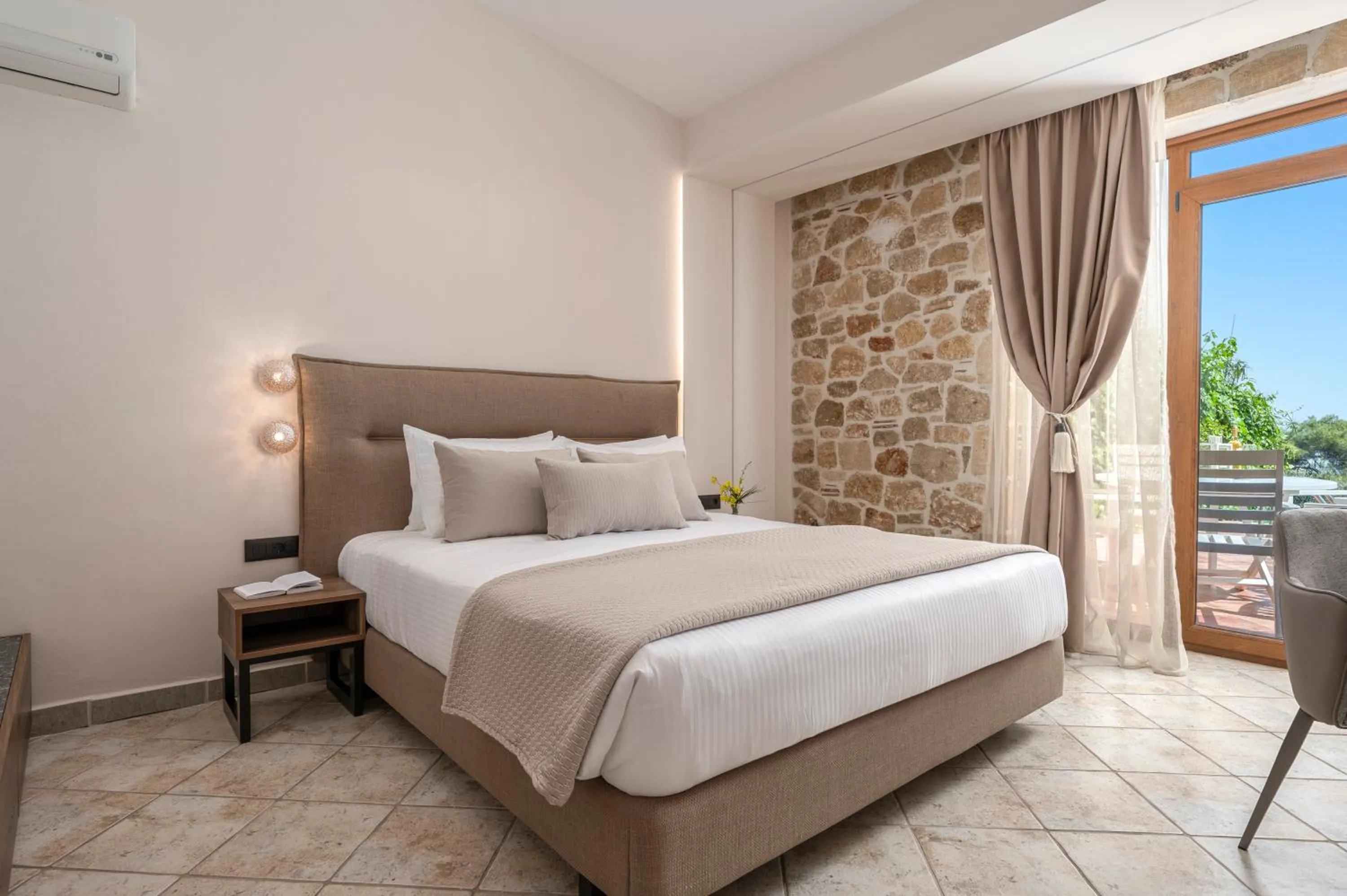 Bedroom, Bed in Alia Palace Hotel - Adults Only 16+