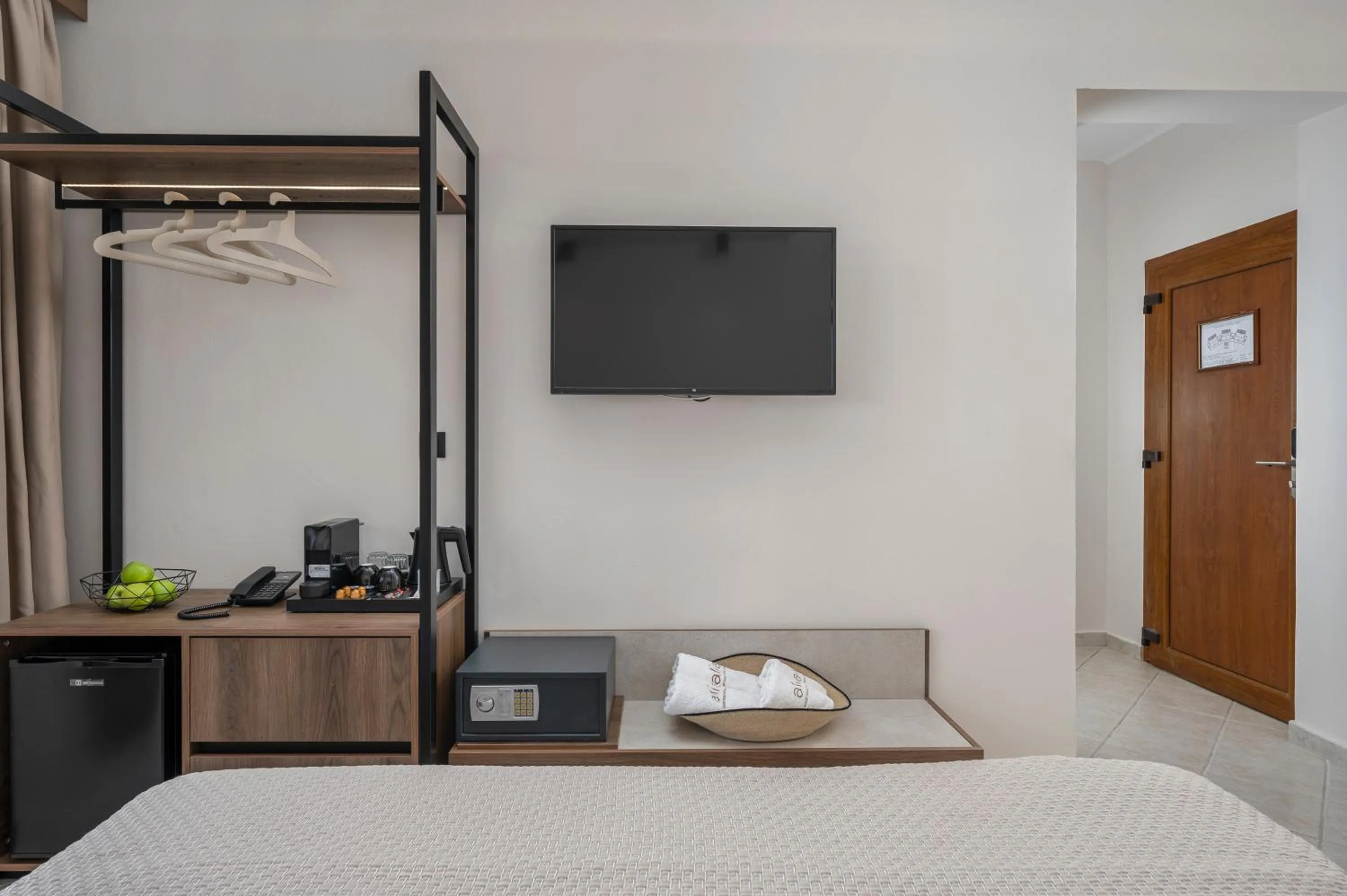 furniture, Bed in Alia Palace Hotel - Adults Only 16+