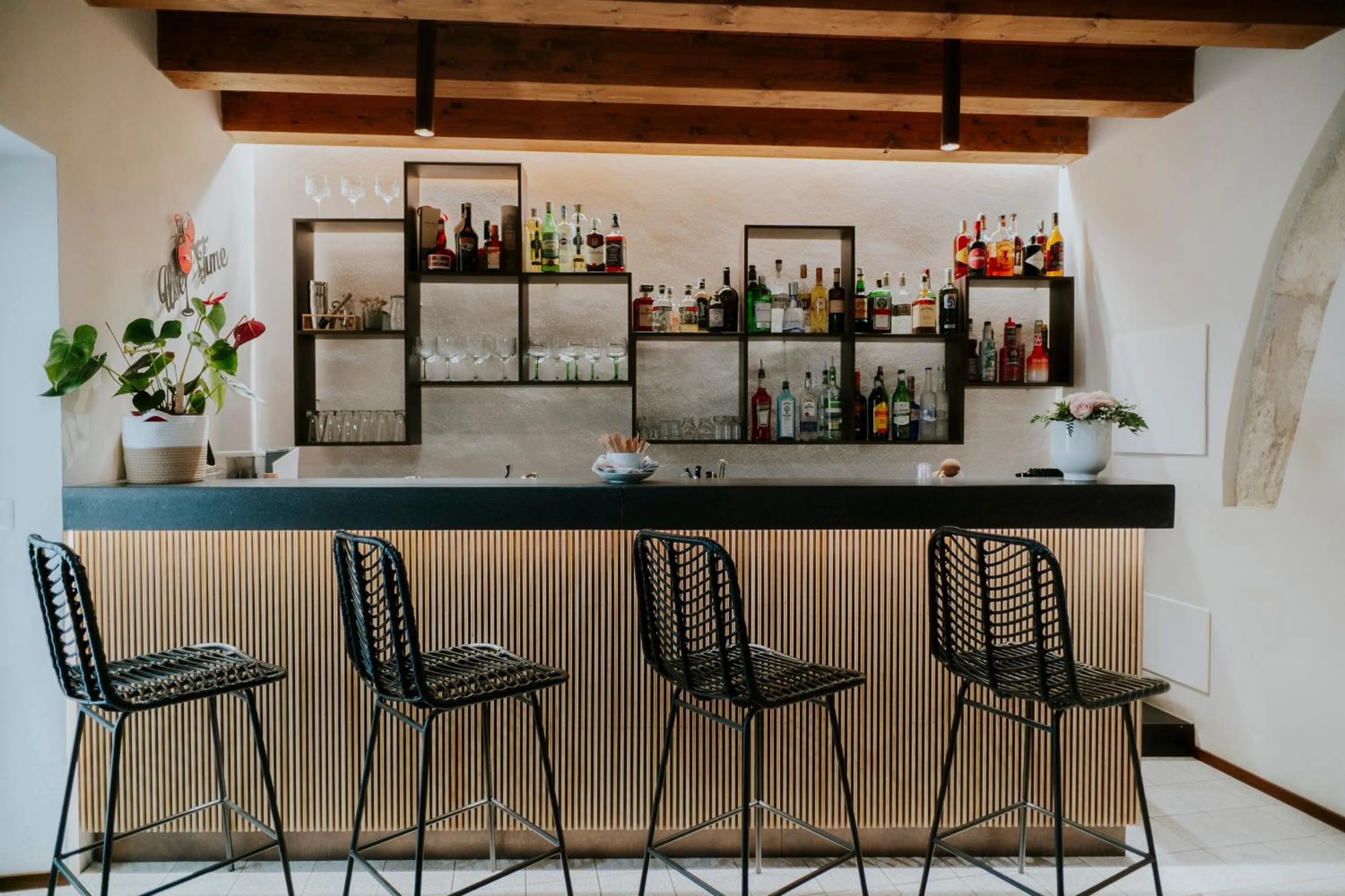 Restaurant/places to eat in BAGLIO TRAMONTANA