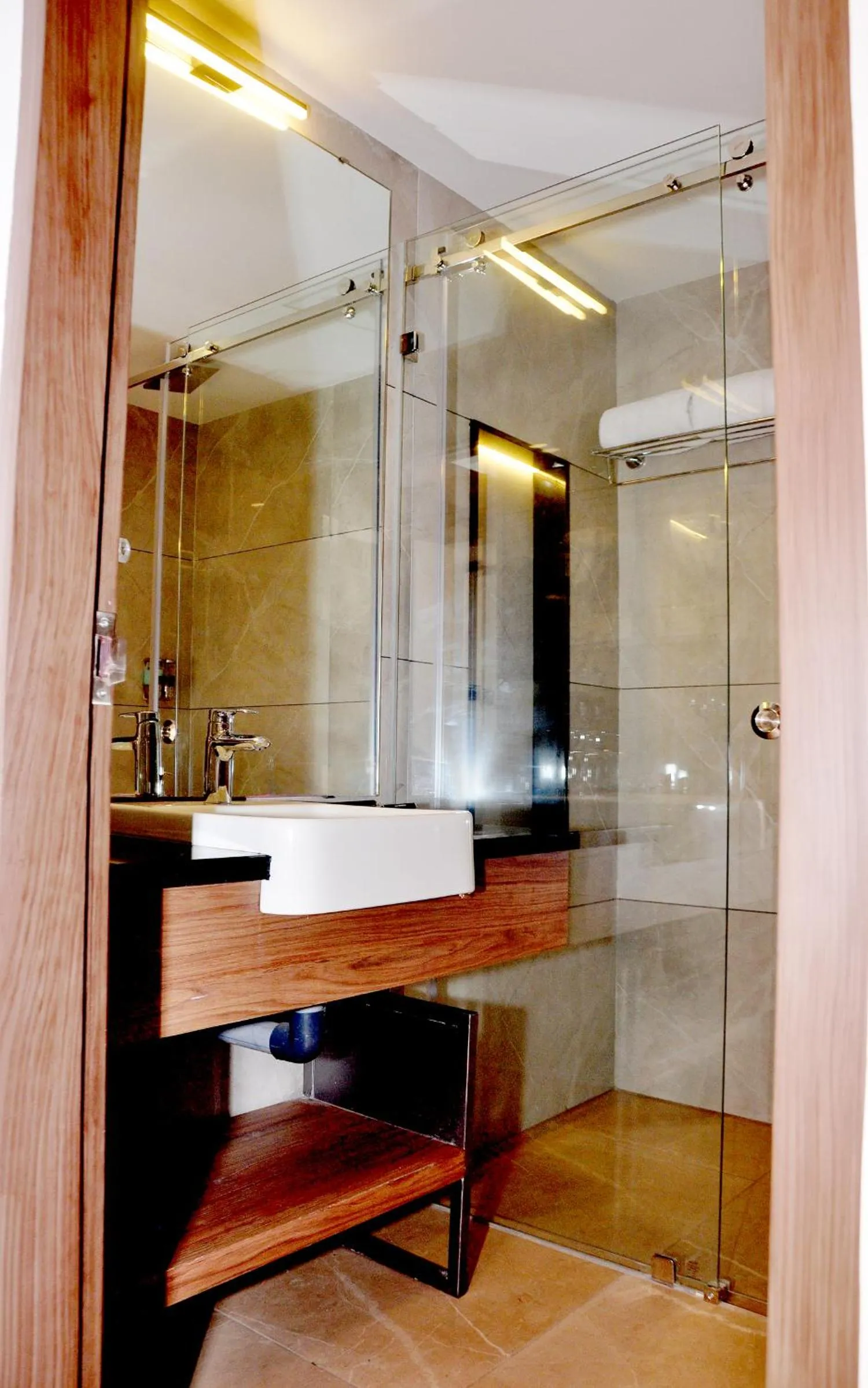 Bathroom in Classic Regency