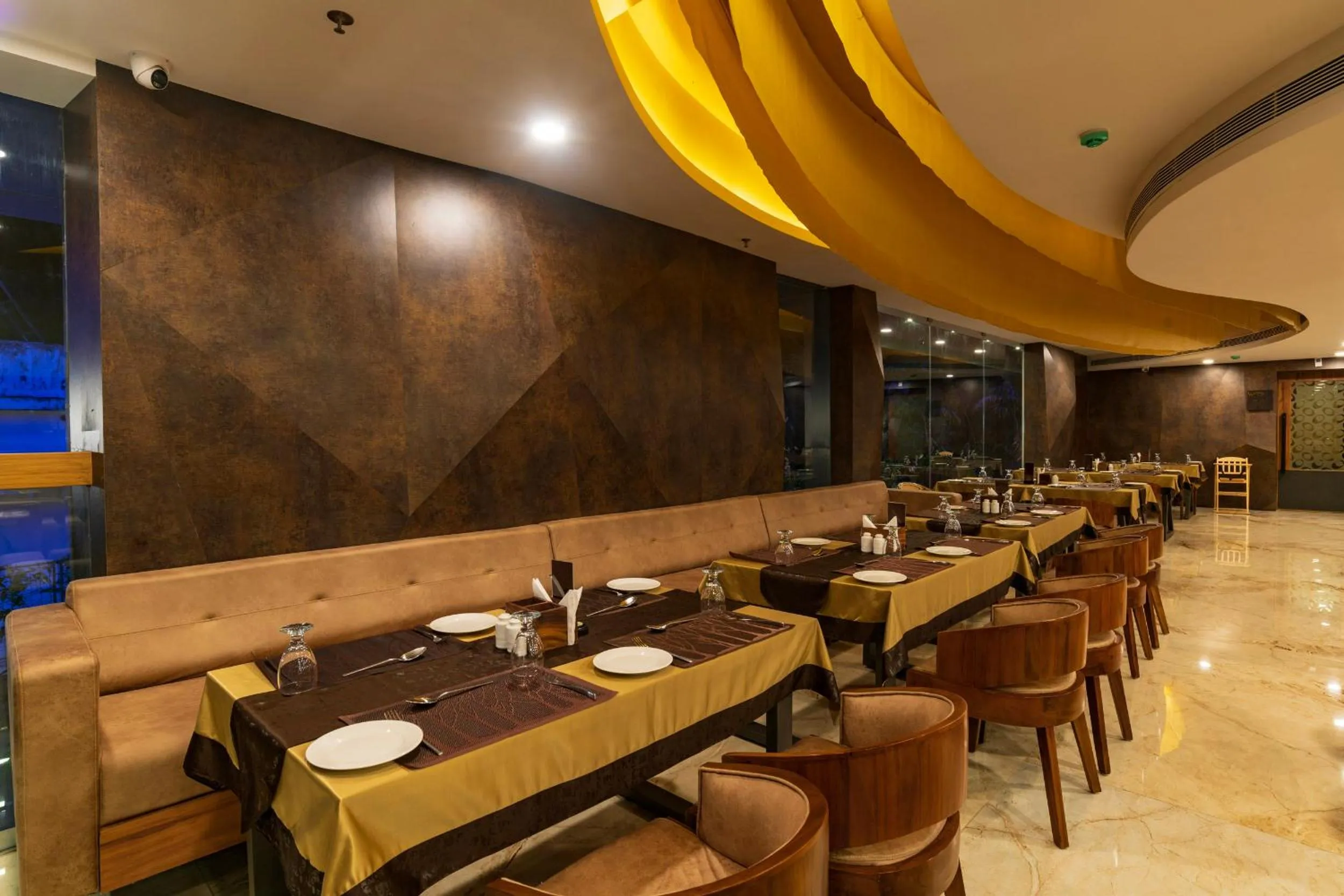 Restaurant/places to eat in Classic Regency