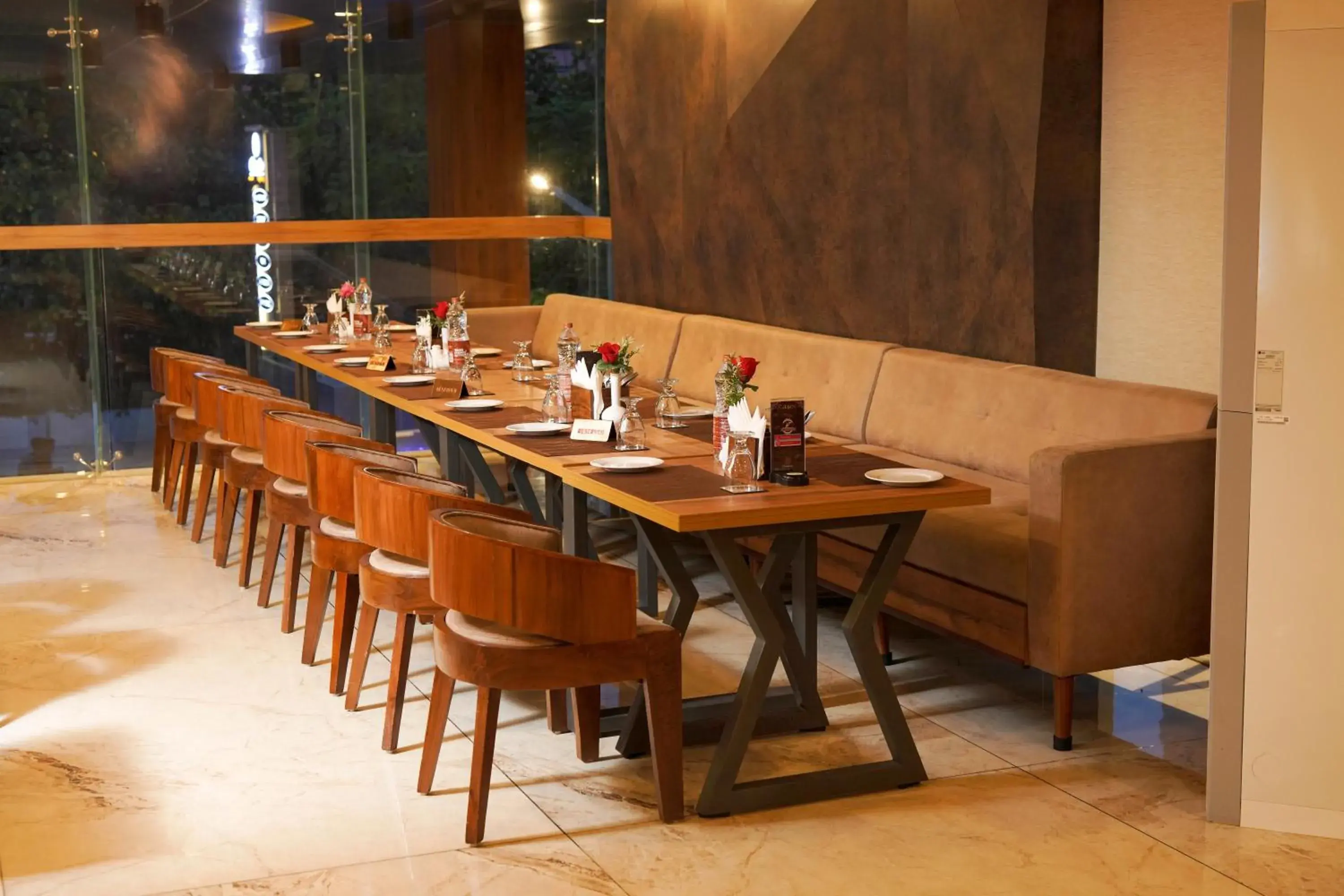 Restaurant/places to eat in Classic Regency Restaurant/places to eat in Classic Regency