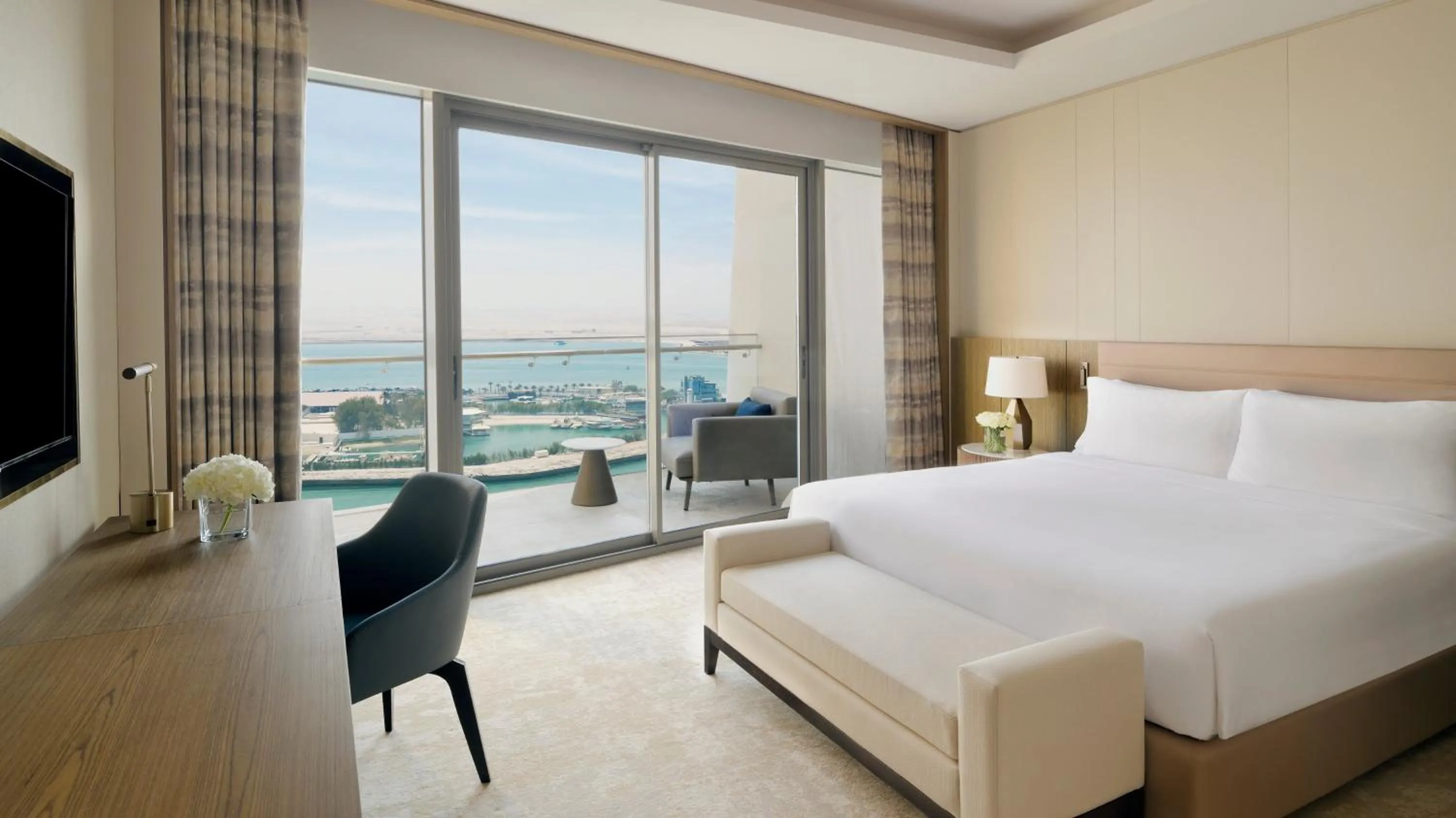 Photo of the whole room, Bed in InterContinental Residences Abu Dhabi by IHG