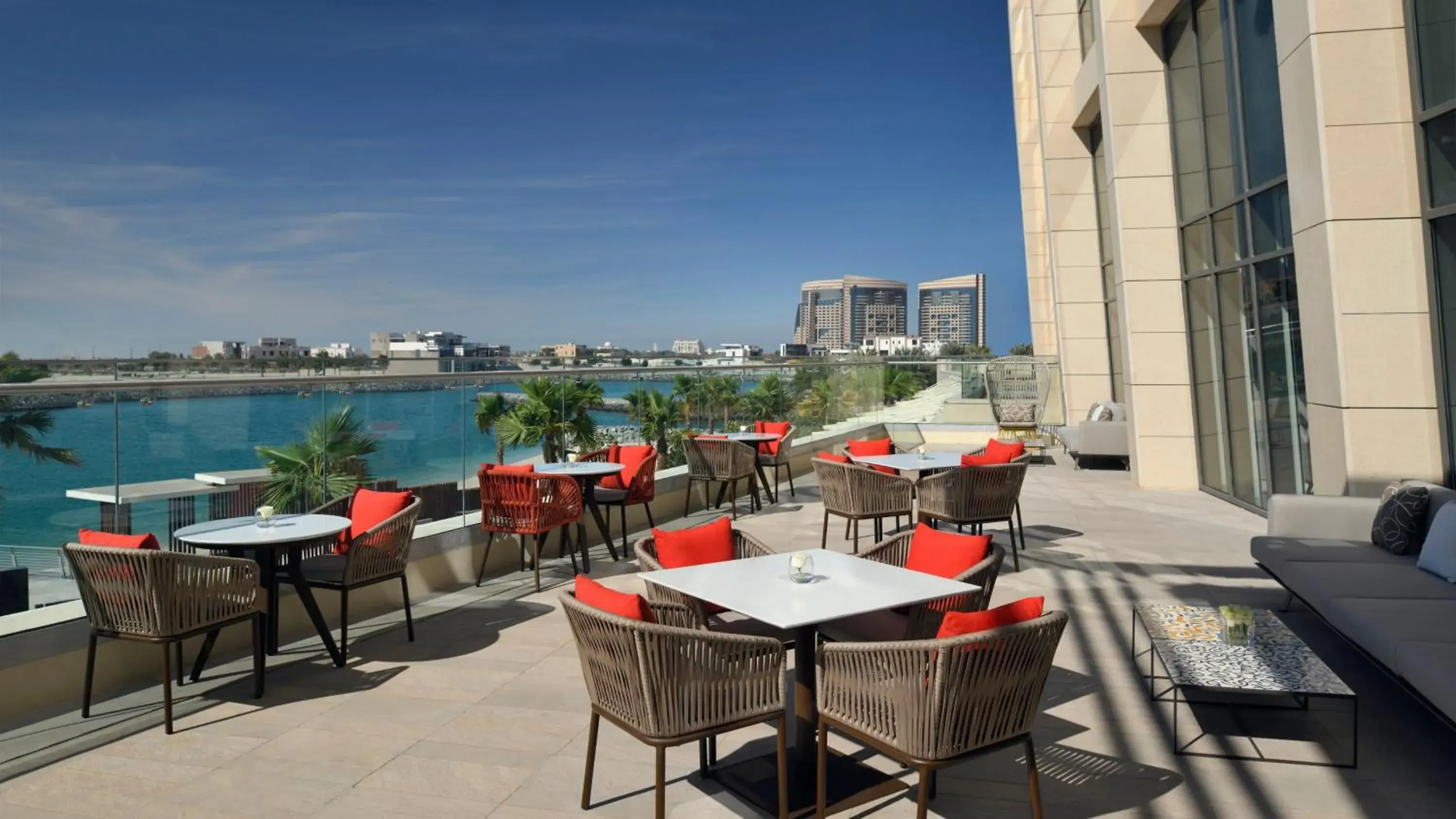 Lounge or bar in InterContinental Residences Abu Dhabi by IHG Lounge or bar in InterContinental Residences Abu Dhabi by IHG