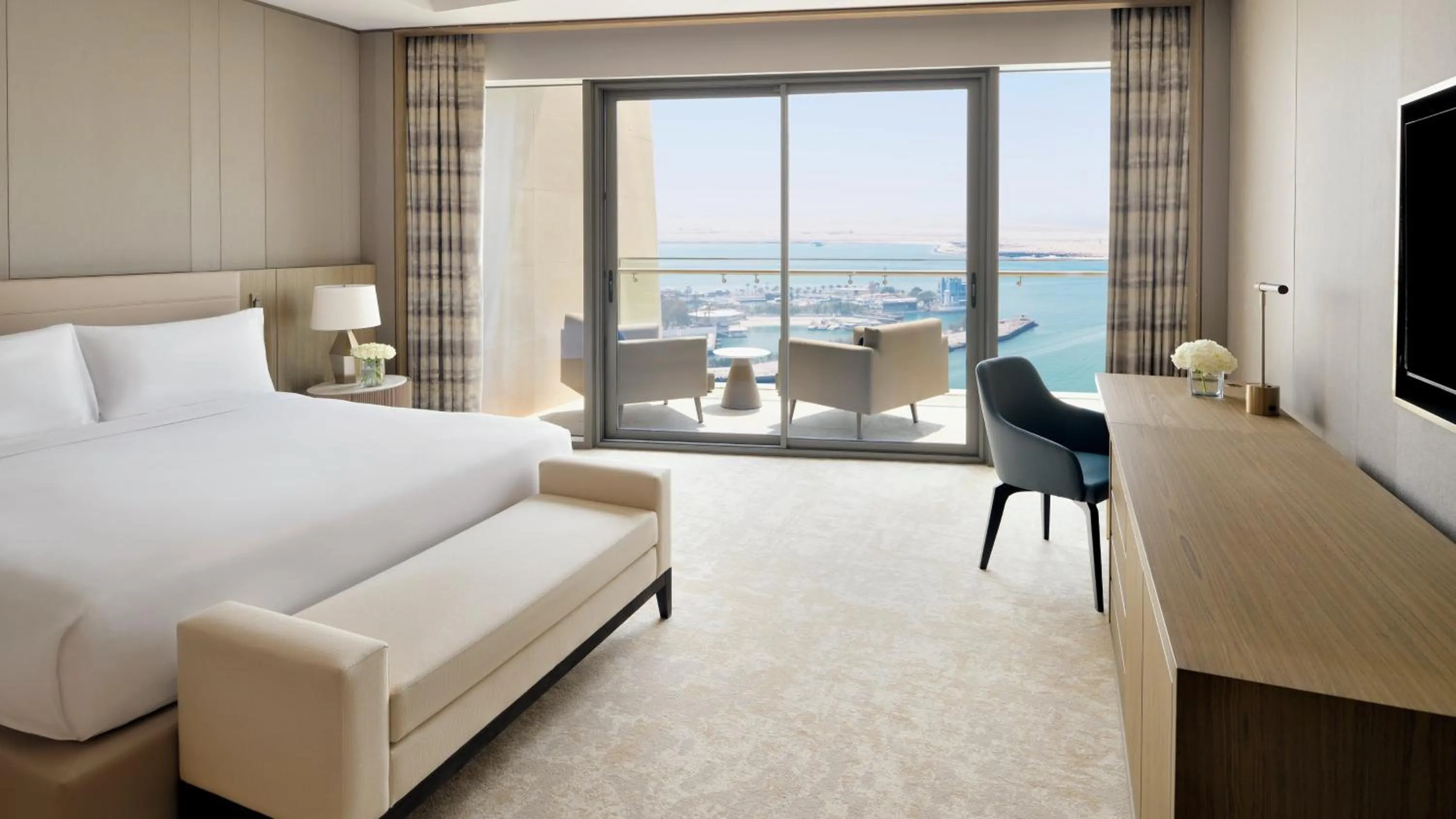 Photo of the whole room, Bed in InterContinental Residences Abu Dhabi by IHG