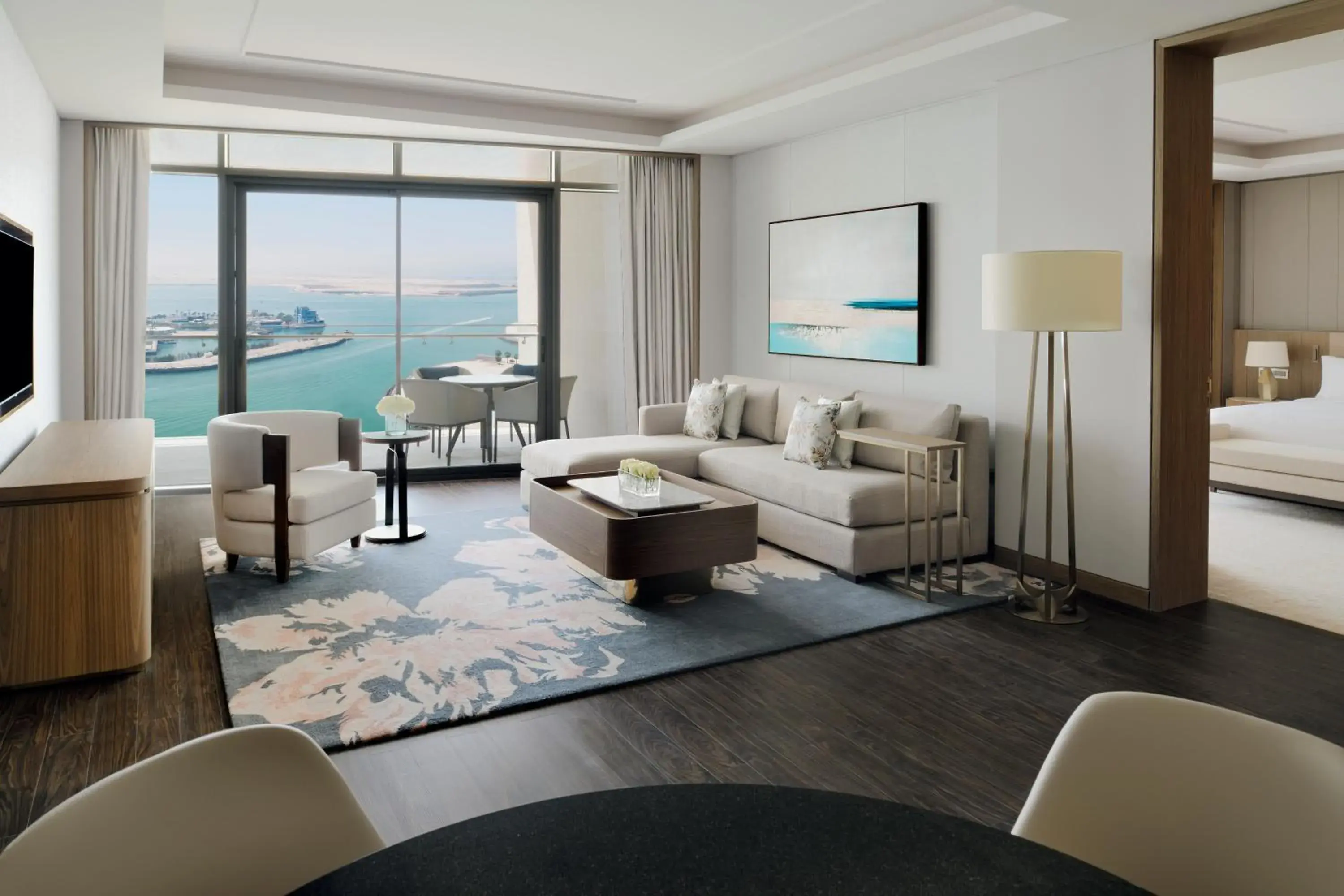 TV and multimedia, Bed in InterContinental Residences Abu Dhabi by IHG TV and multimedia, Bed in InterContinental Residences Abu Dhabi by IHG