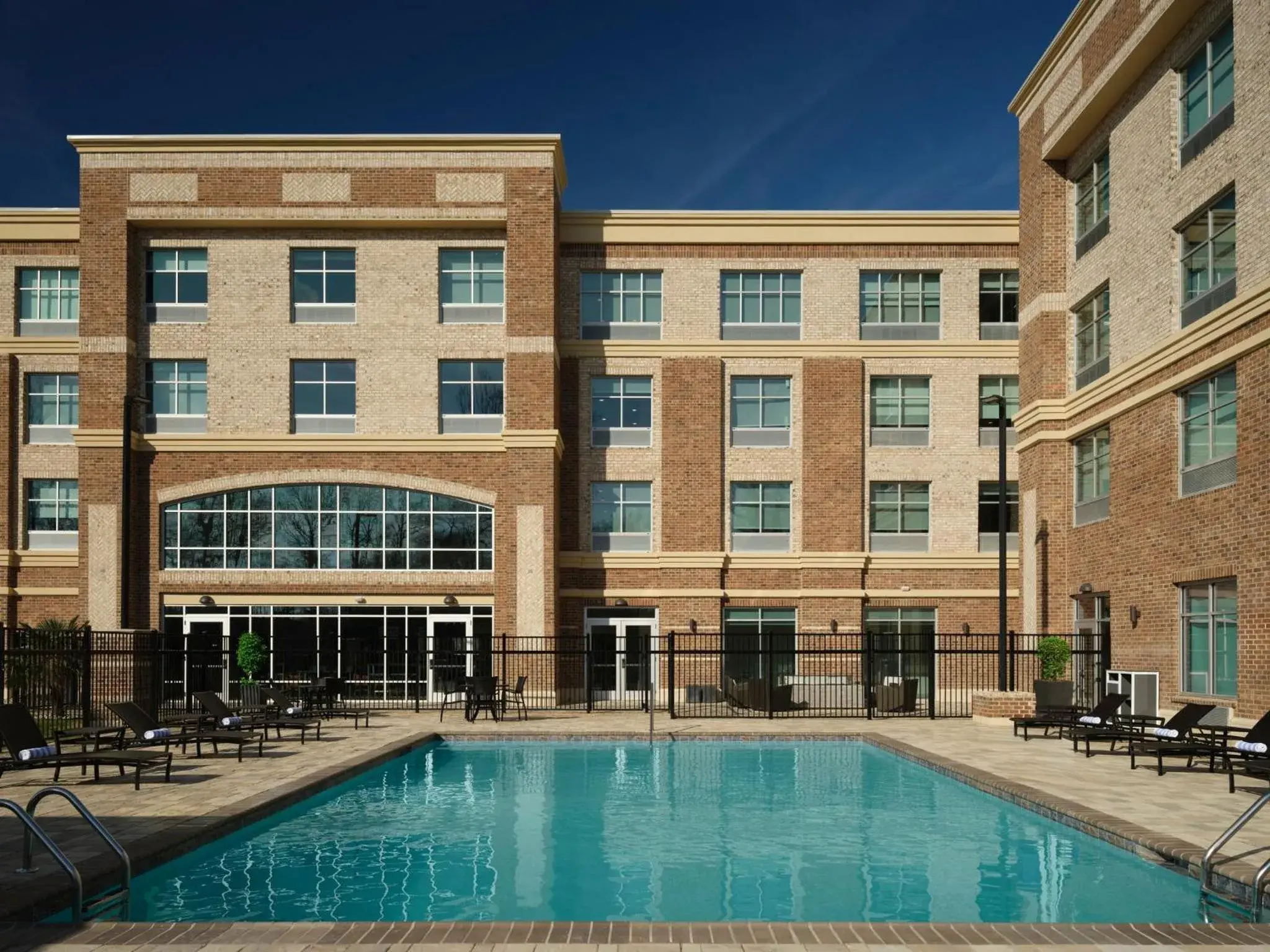 Swimming pool in Holiday Inn Express - Jackson - Ridgeland by IHG Swimming pool in Holiday Inn Express - Jackson - Ridgeland by IHG