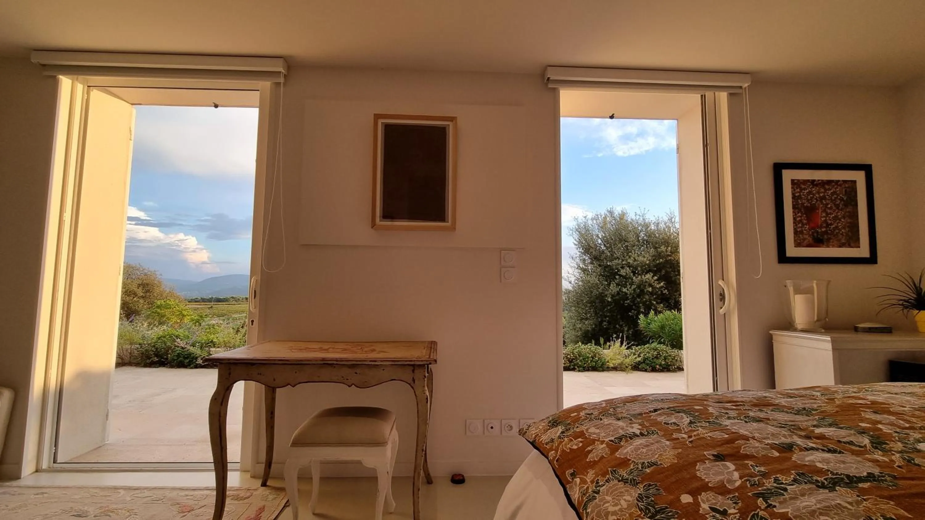 Bed in Villa Nymphée