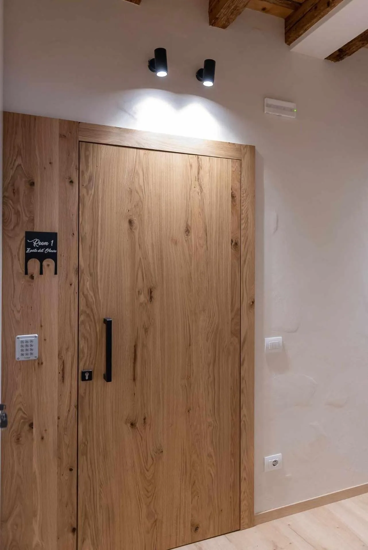 Facade/entrance in Buranelli Charme Rooms