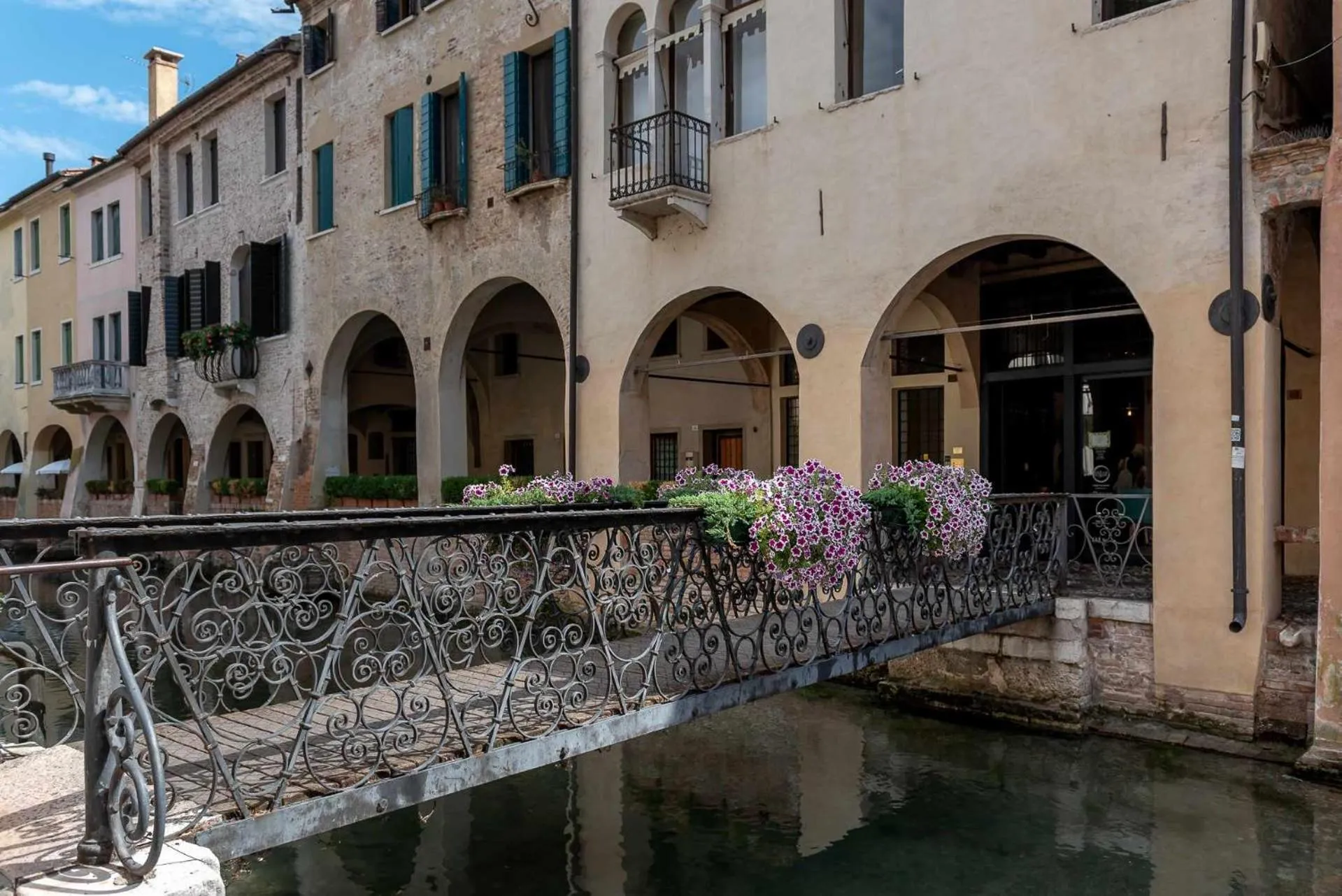 River view in Buranelli Charme Rooms