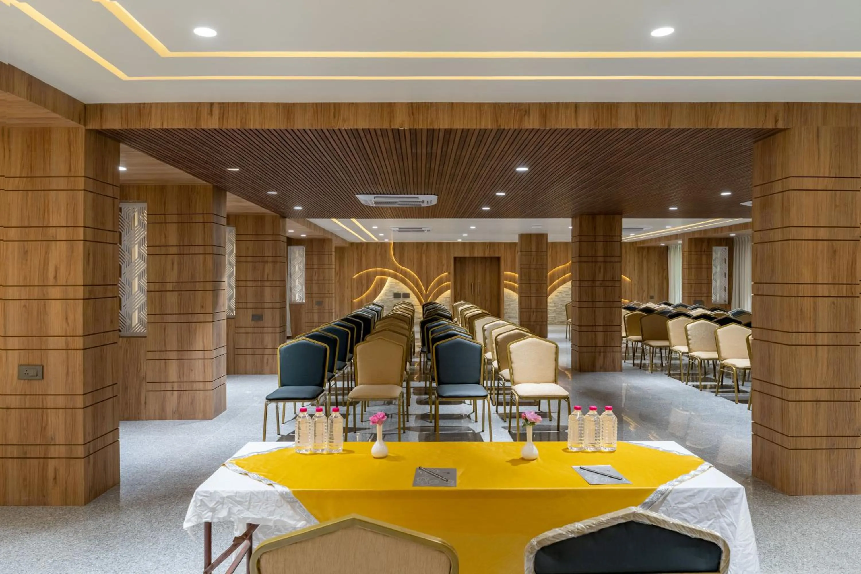 Banquet/Function facilities in Redolence Aravali Tree