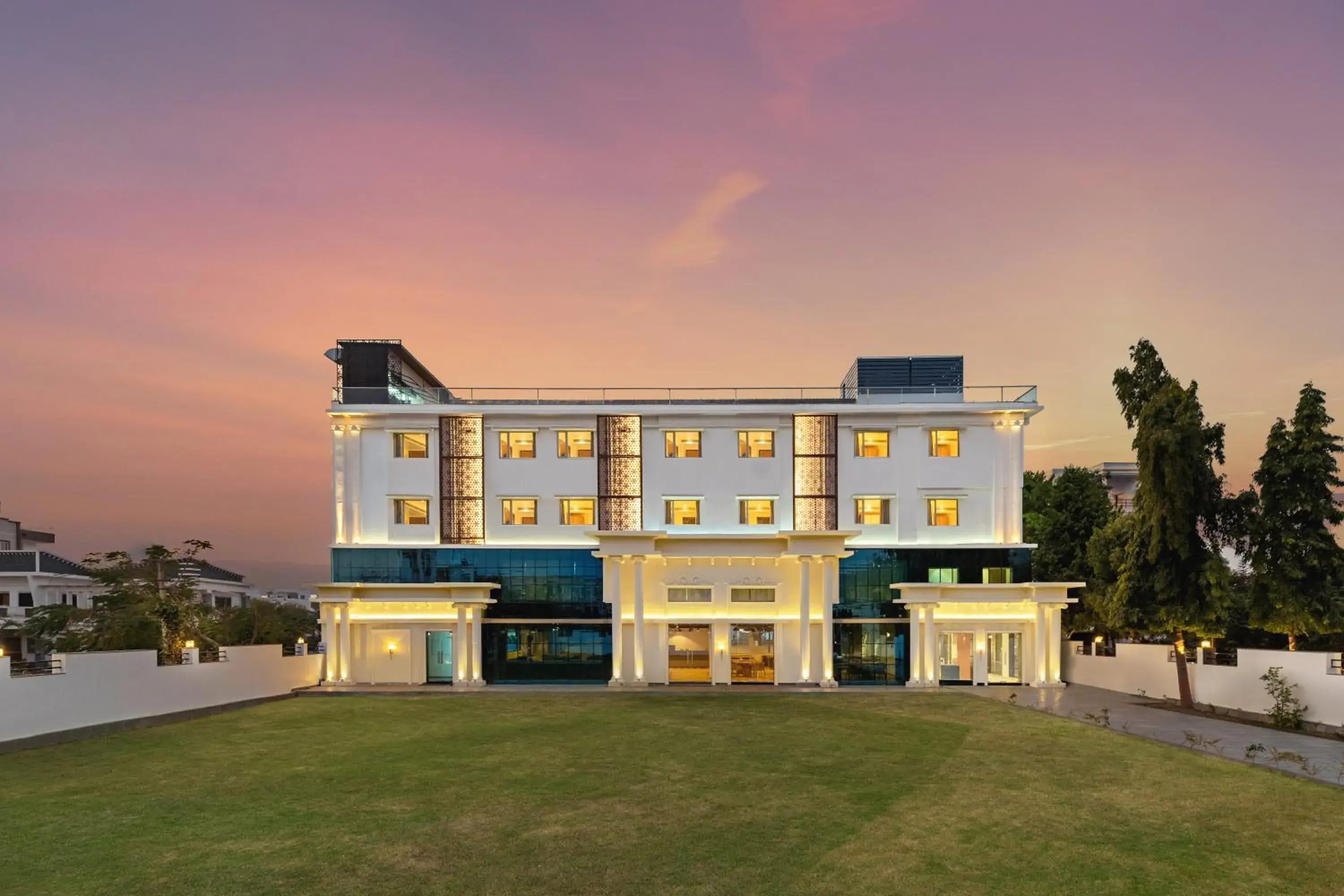 Property building in Redolence Aravali Tree Property building in Redolence Aravali Tree