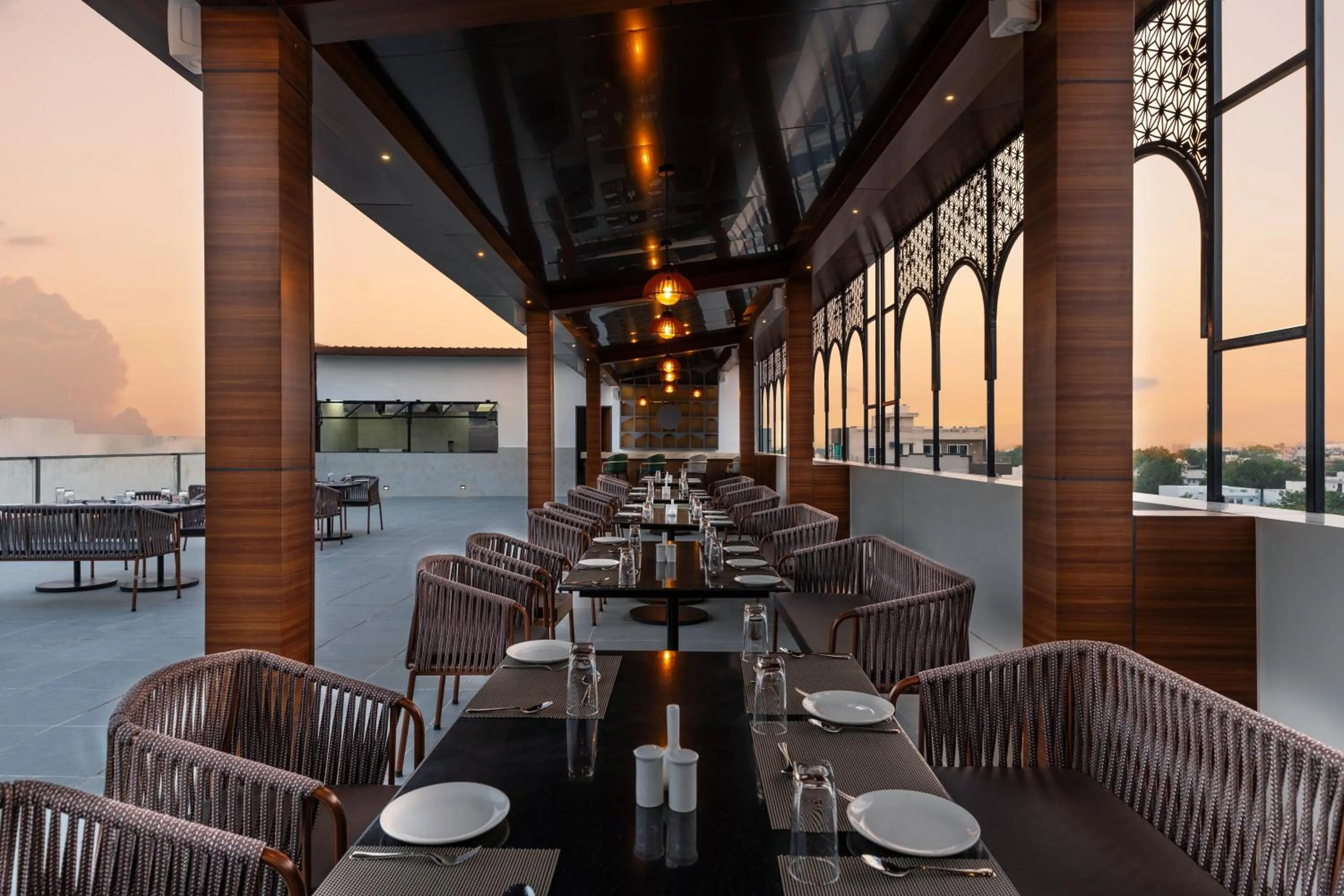 Restaurant/places to eat in Redolence Aravali Tree