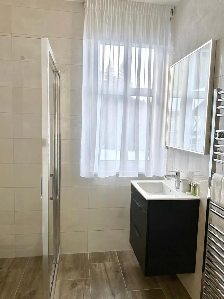 Shower in SYNEK Pension