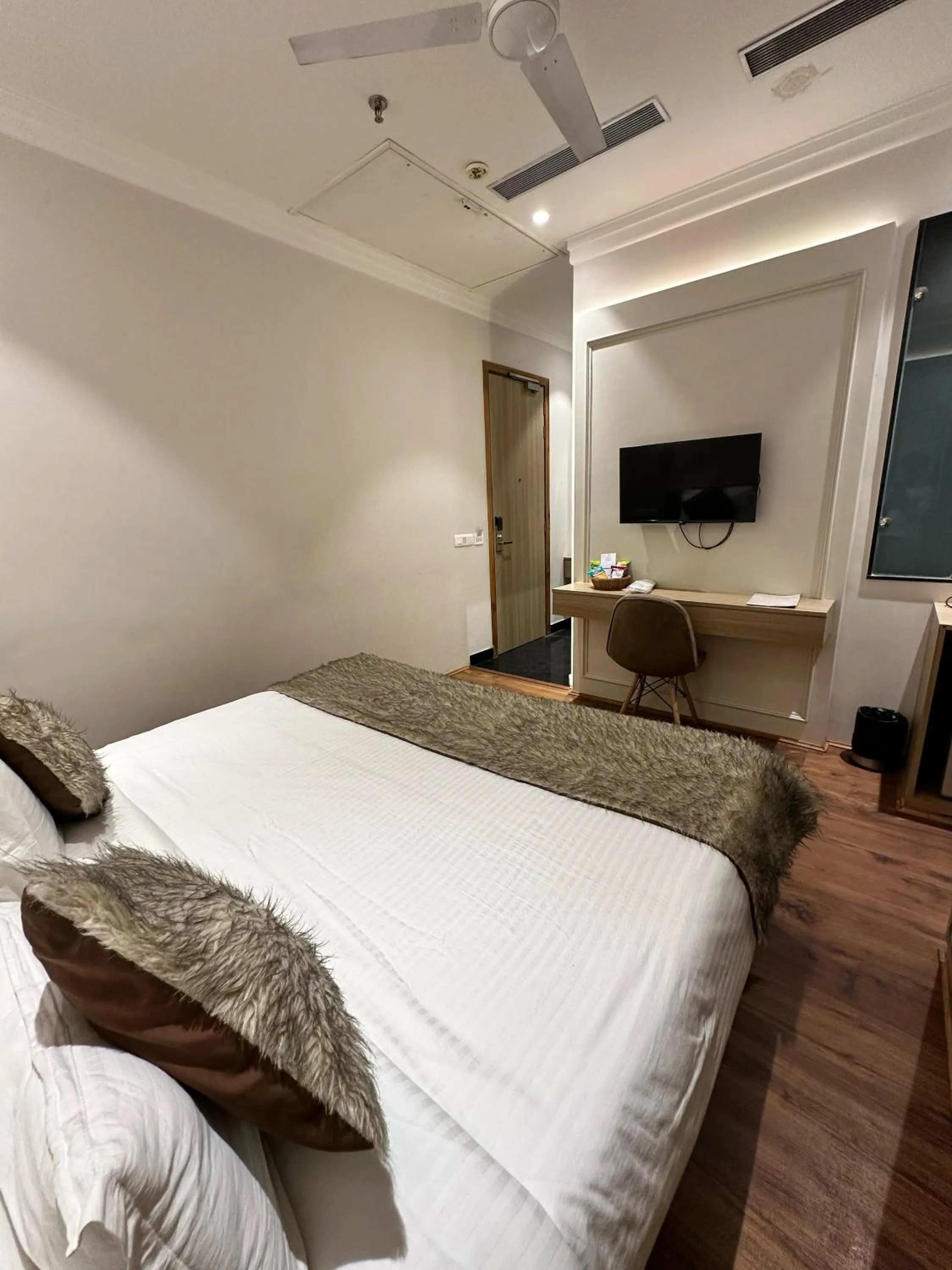 Bedroom, Bed in Hotel Euphoria Green