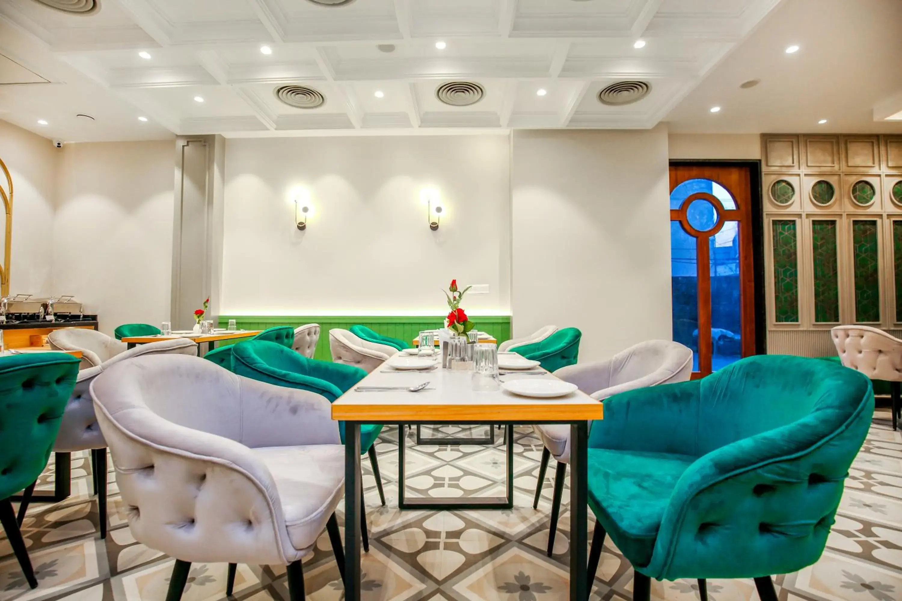 Restaurant/places to eat in Hotel Euphoria Green Restaurant/places to eat in Hotel Euphoria Green