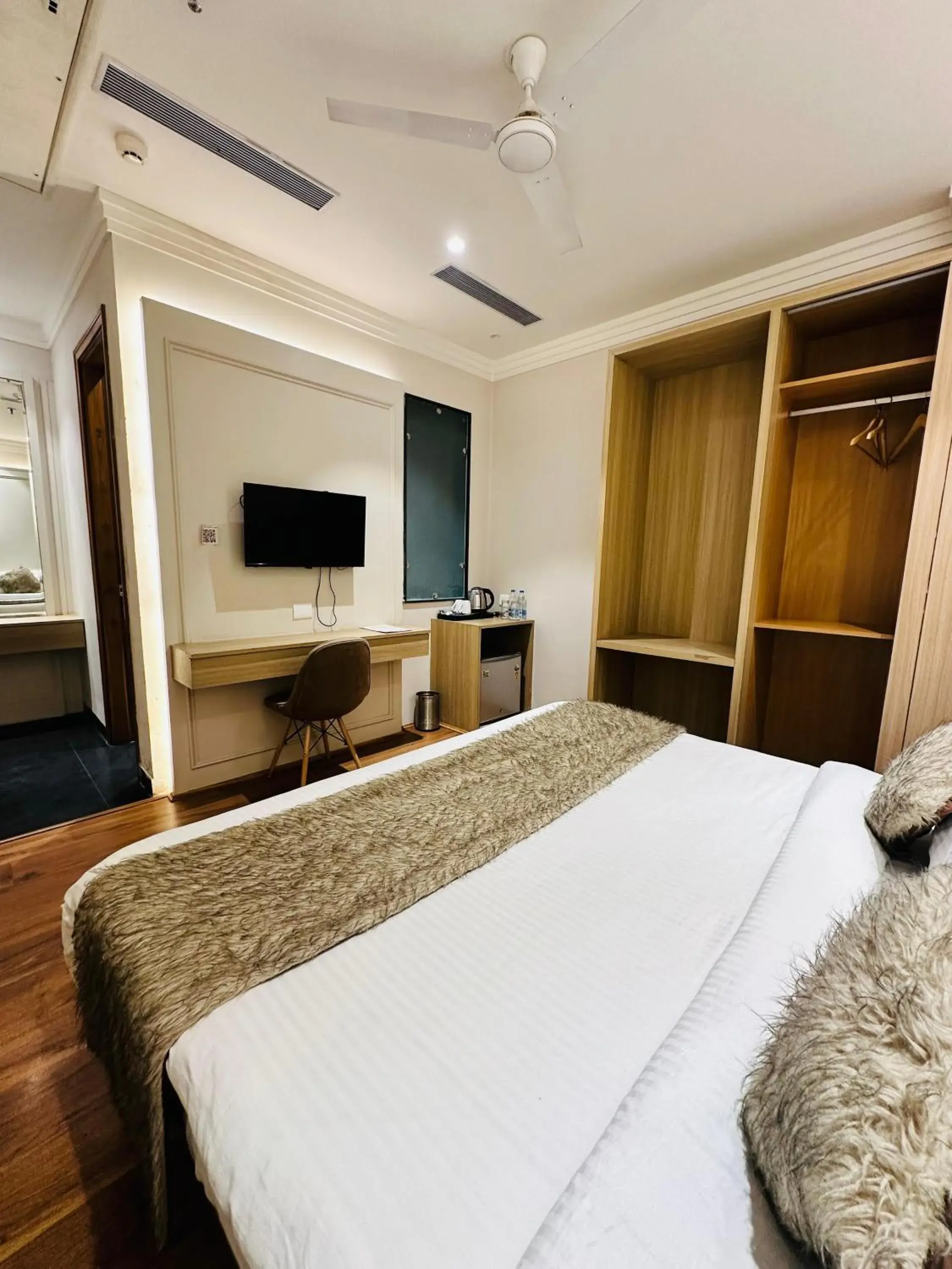 Bedroom, Bed in Hotel Euphoria Green Bedroom, Bed in Hotel Euphoria Green