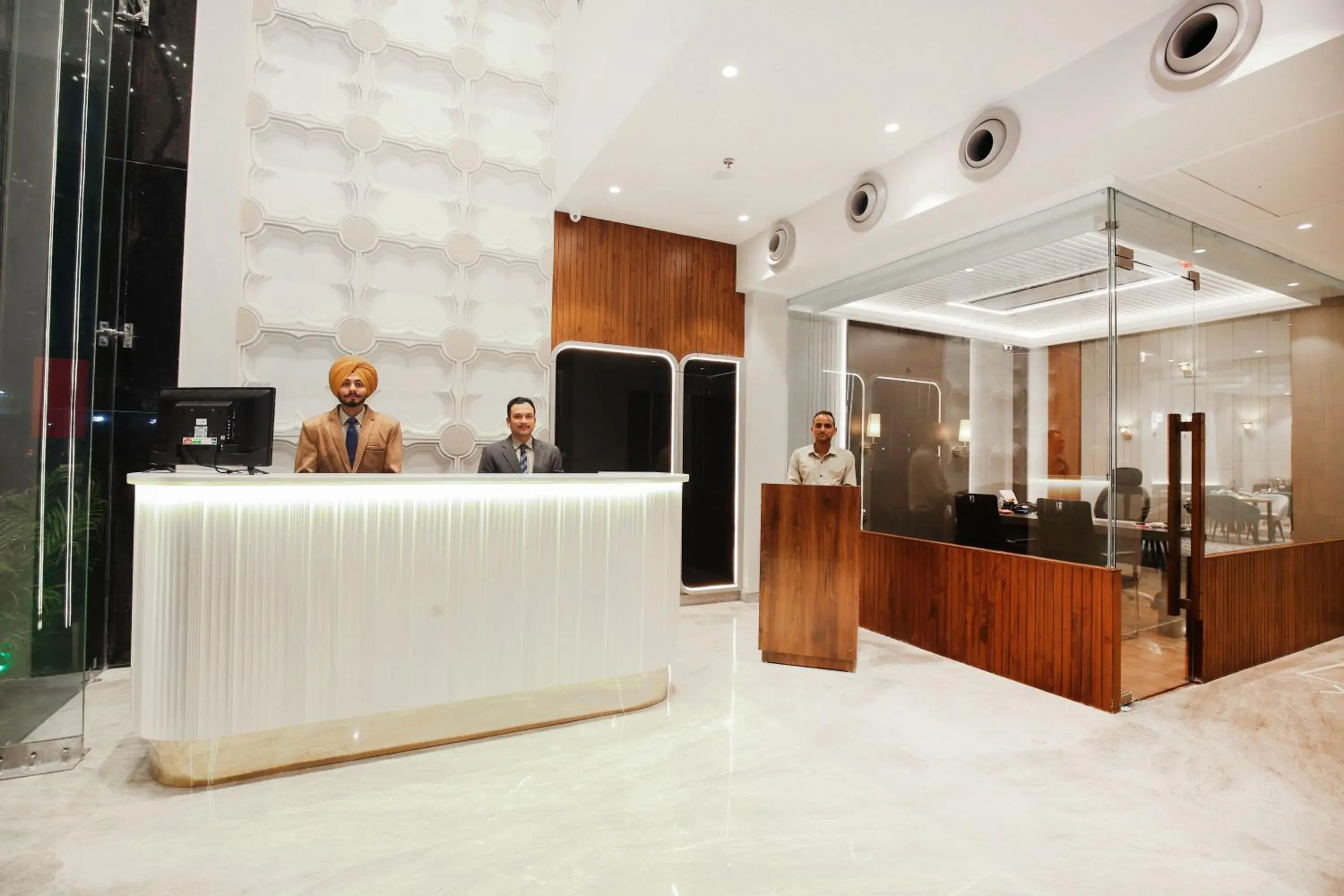 Property building in Hotel Euphoria Green Property building in Hotel Euphoria Green