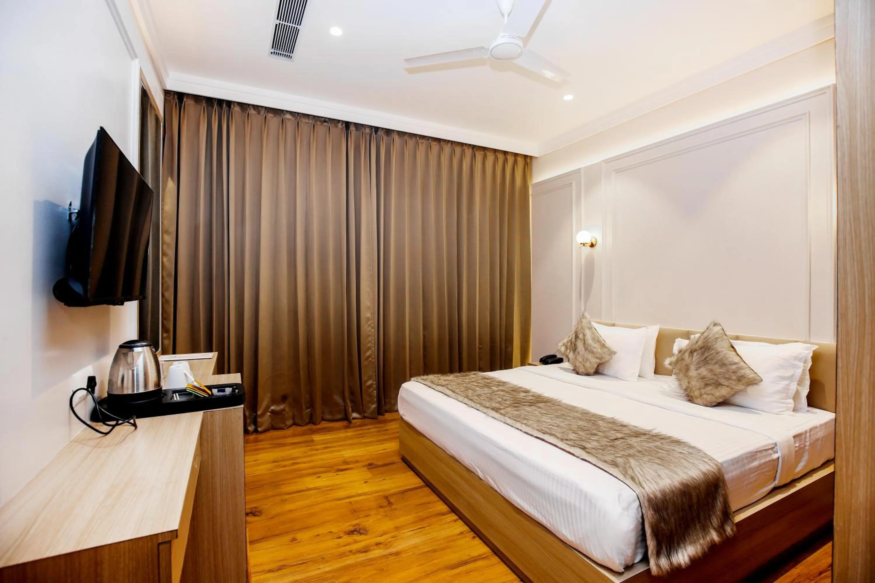 Bedroom, Bed in Hotel Euphoria Green