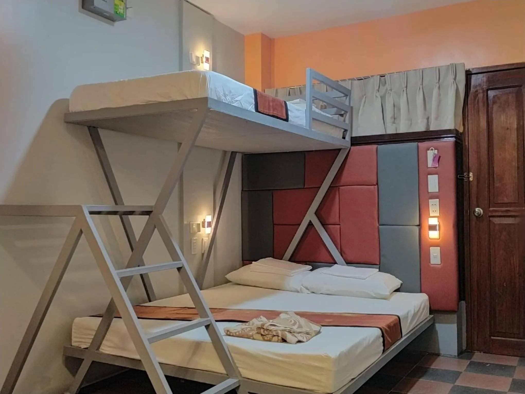 Bed in Corazon Tourist Inn