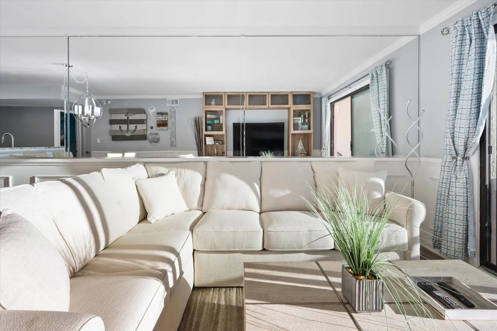 Oceanfront 2 Bedroom Modern Beach Condo w Pool