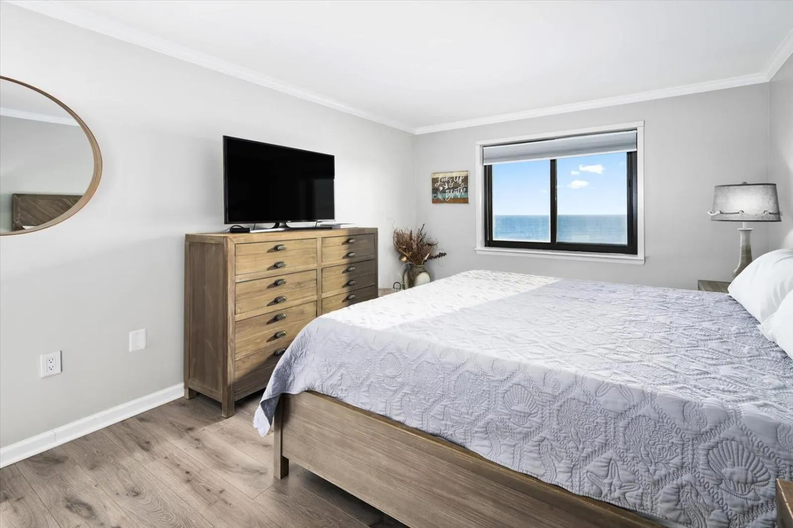 Bed in Oceanfront 2 Bedroom Modern Beach Condo w Pool