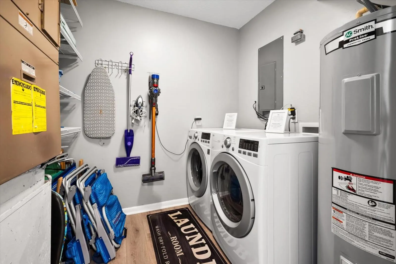 Oceanfront 2 Bedroom Modern Beach Condo w Pool