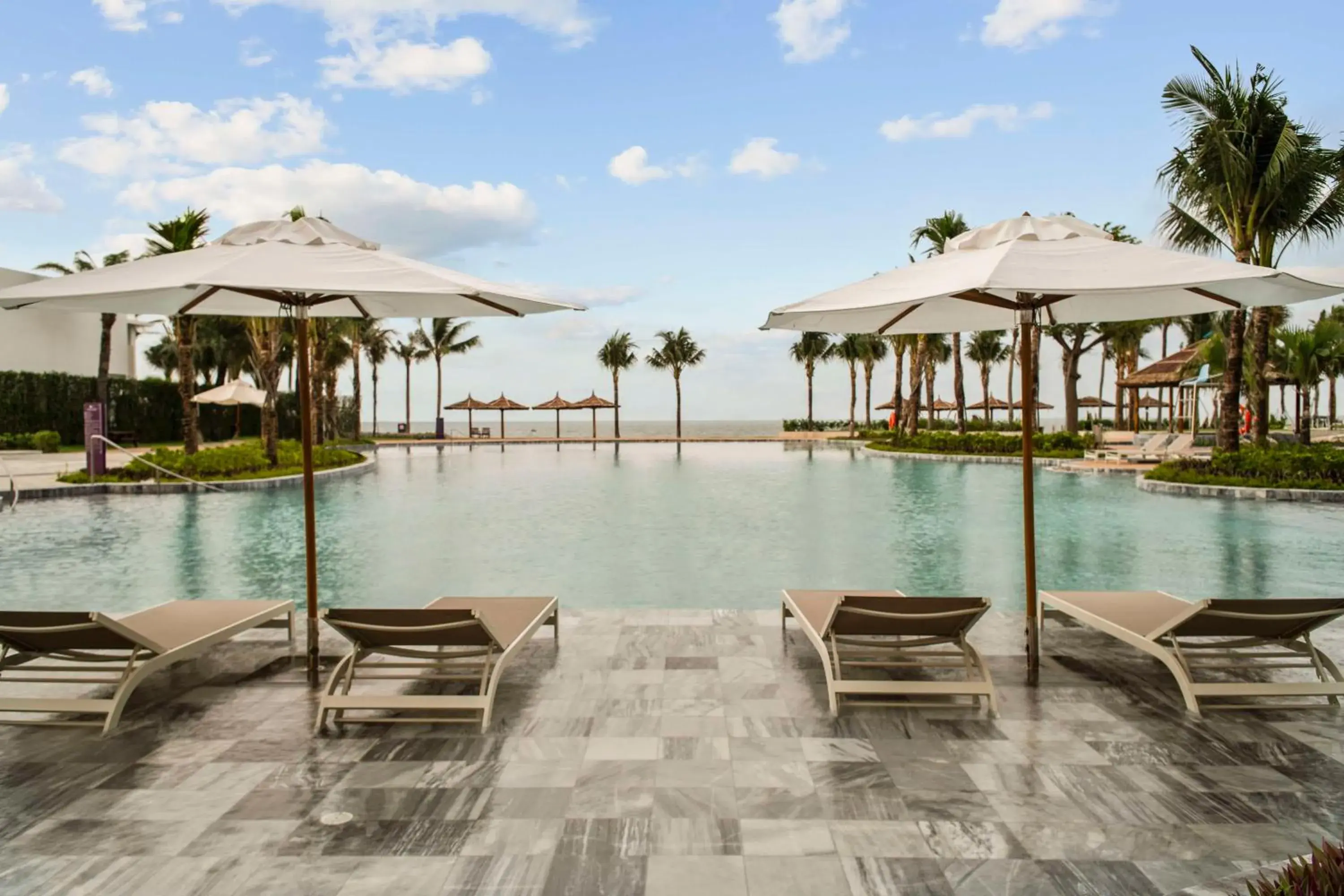 Pool view in Dhawa Ho Tram Pool view in Dhawa Ho Tram