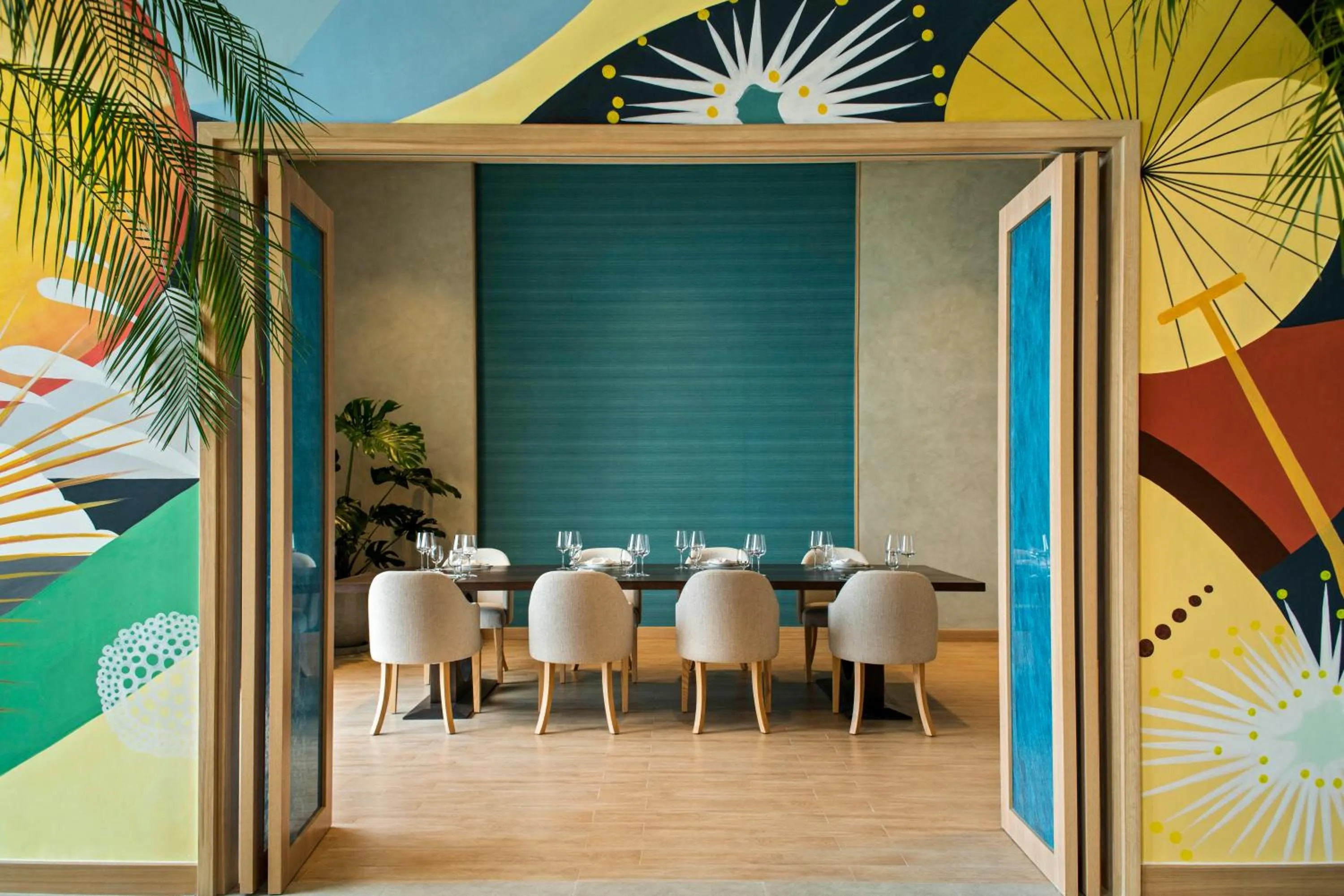 Restaurant/places to eat in Dhawa Ho Tram