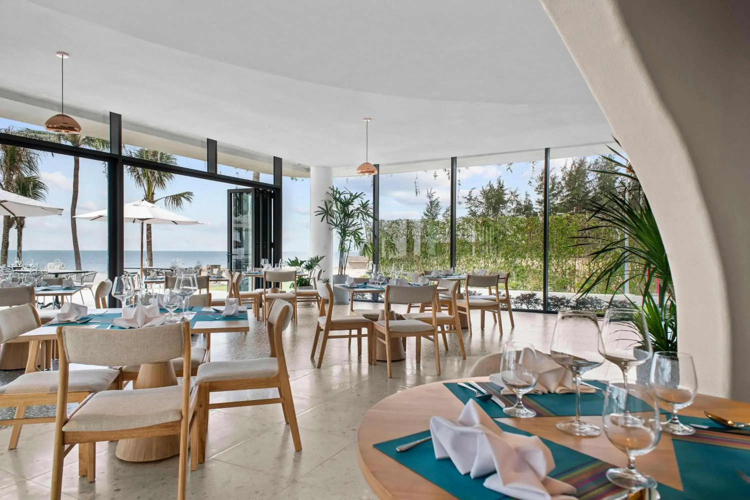 Restaurant/places to eat in Dhawa Ho Tram Restaurant/places to eat in Dhawa Ho Tram