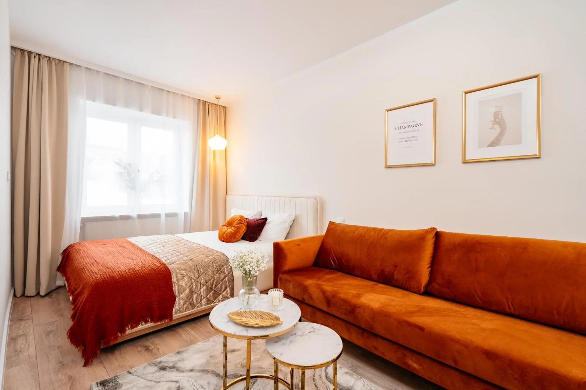 Bed in Crystal House II - LoftAffair Collection