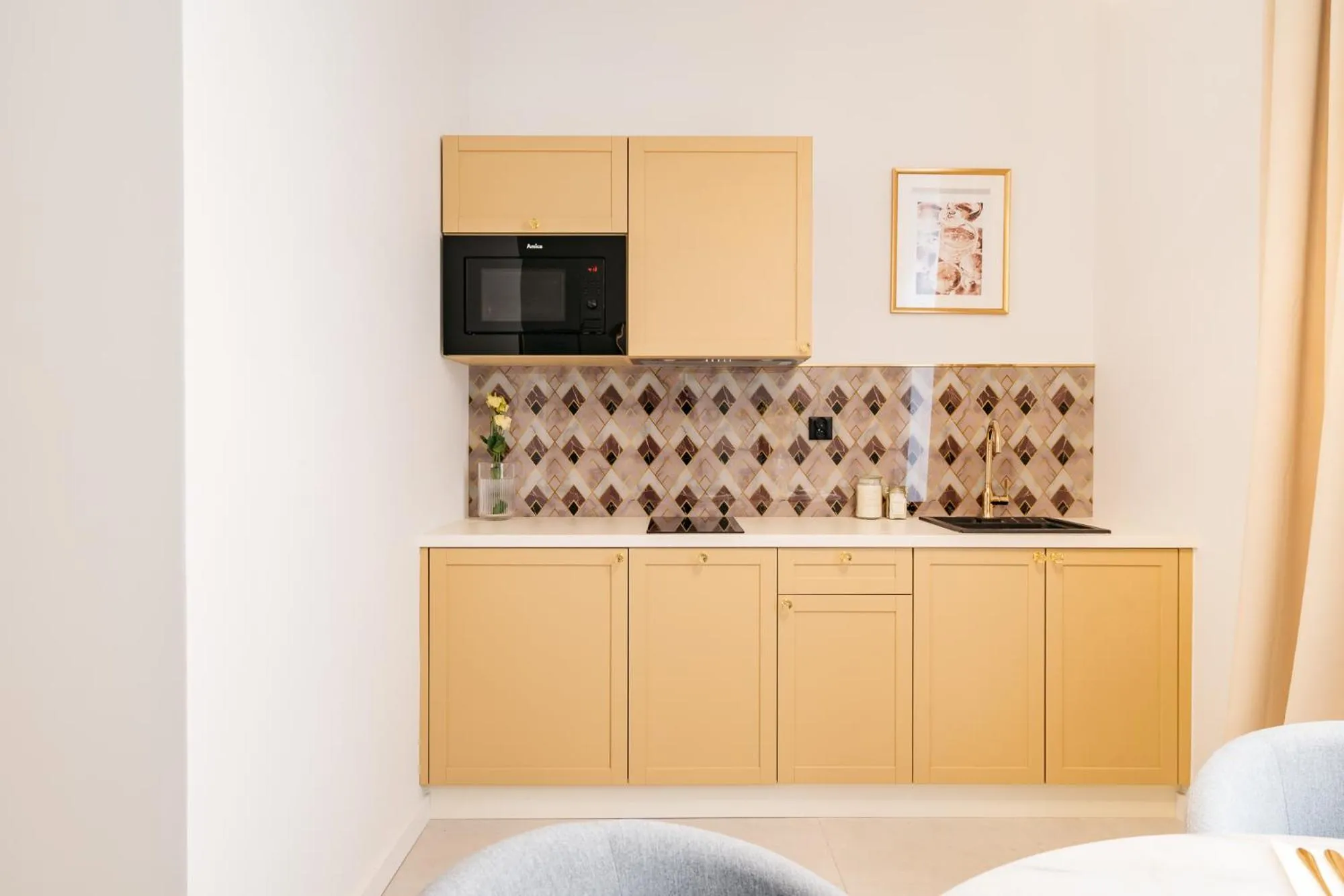 Kitchen or kitchenette in Crystal House II - LoftAffair Collection