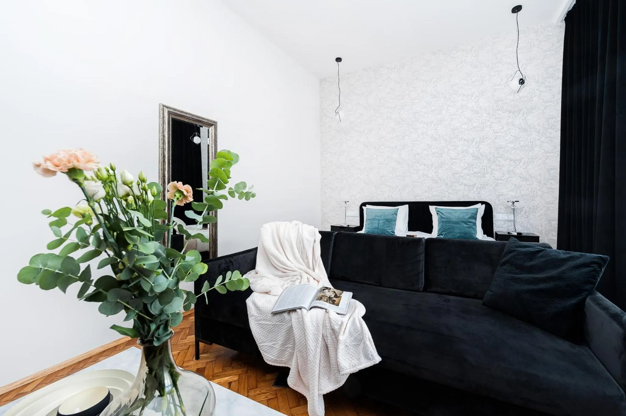 Bed in Crystal House II - LoftAffair Collection