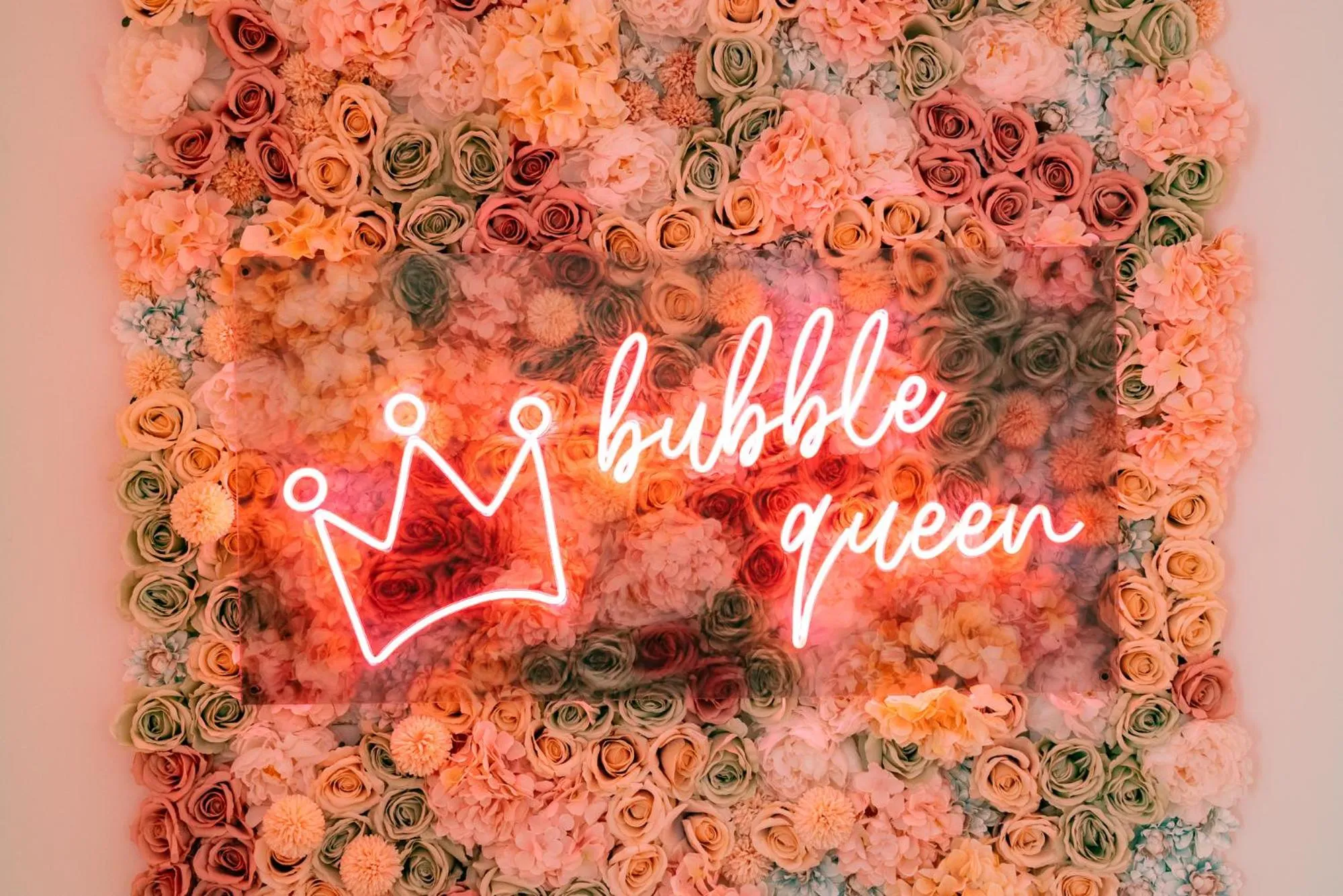 Decorative detail in Crystal House II - LoftAffair Collection