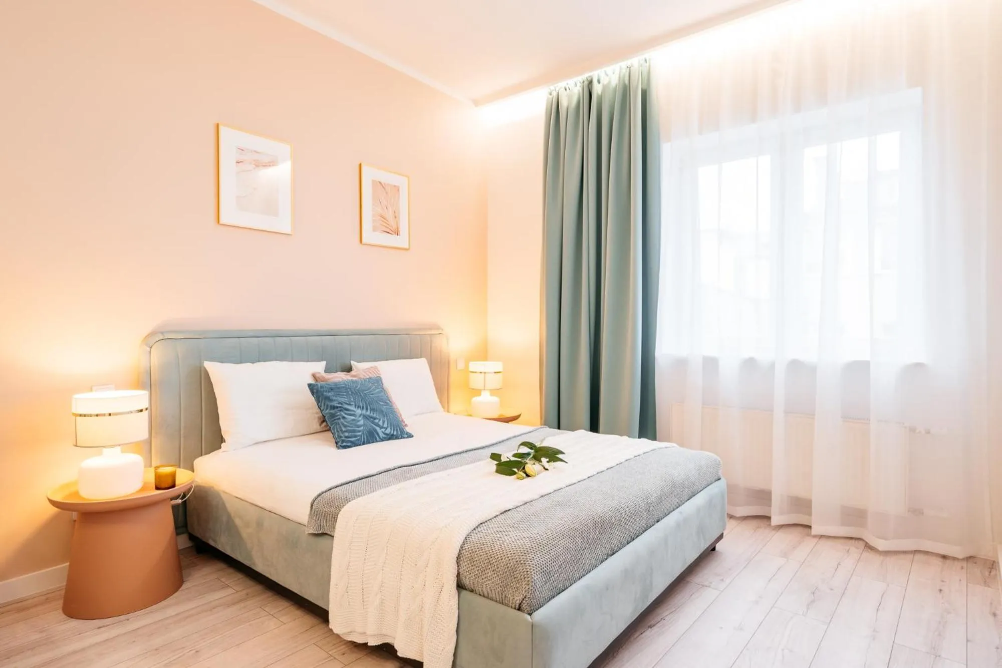 Bed in Crystal House II - LoftAffair Collection