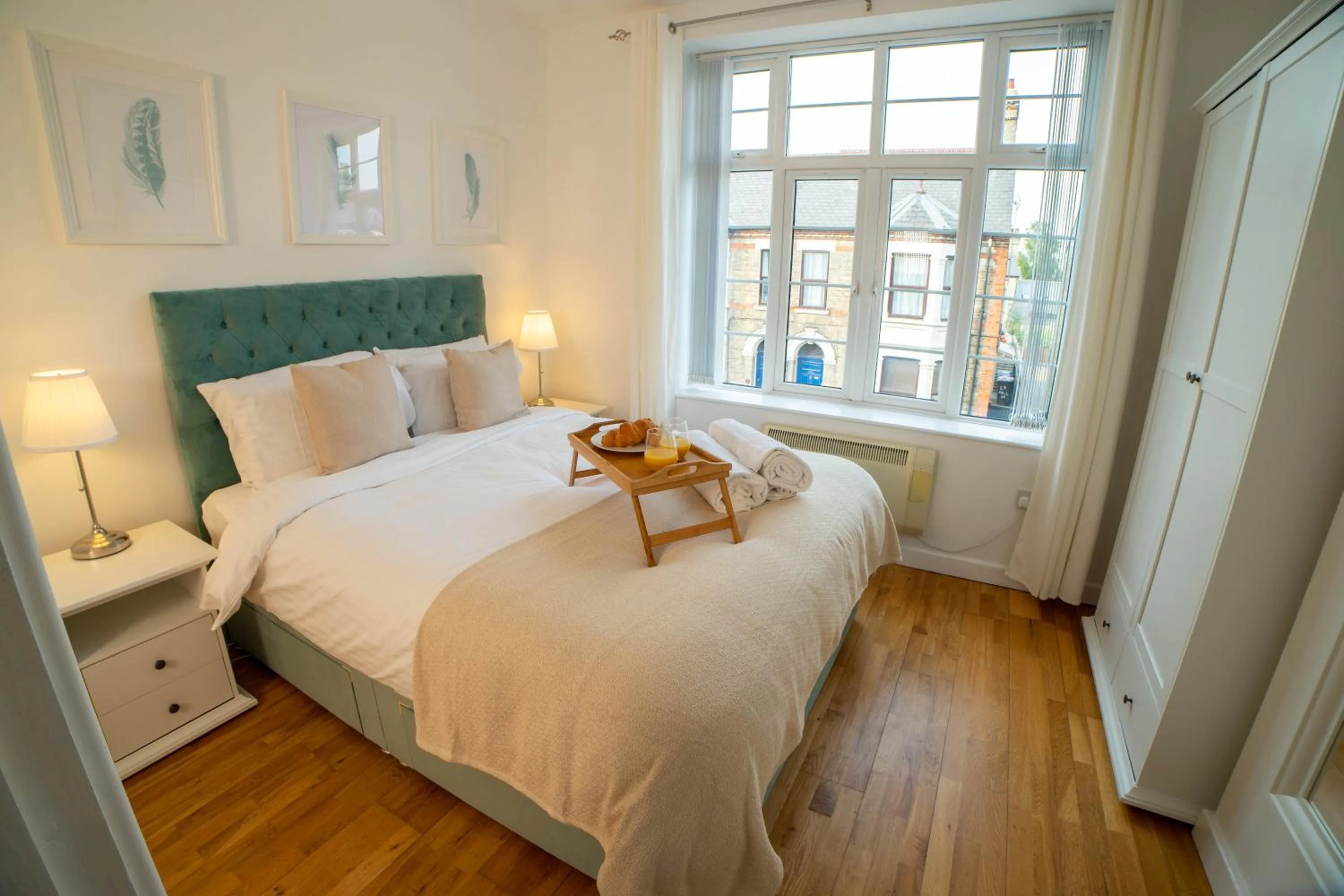 Bedroom, Bed in Vibrant City Centre - KING Bed, Entire Apartment