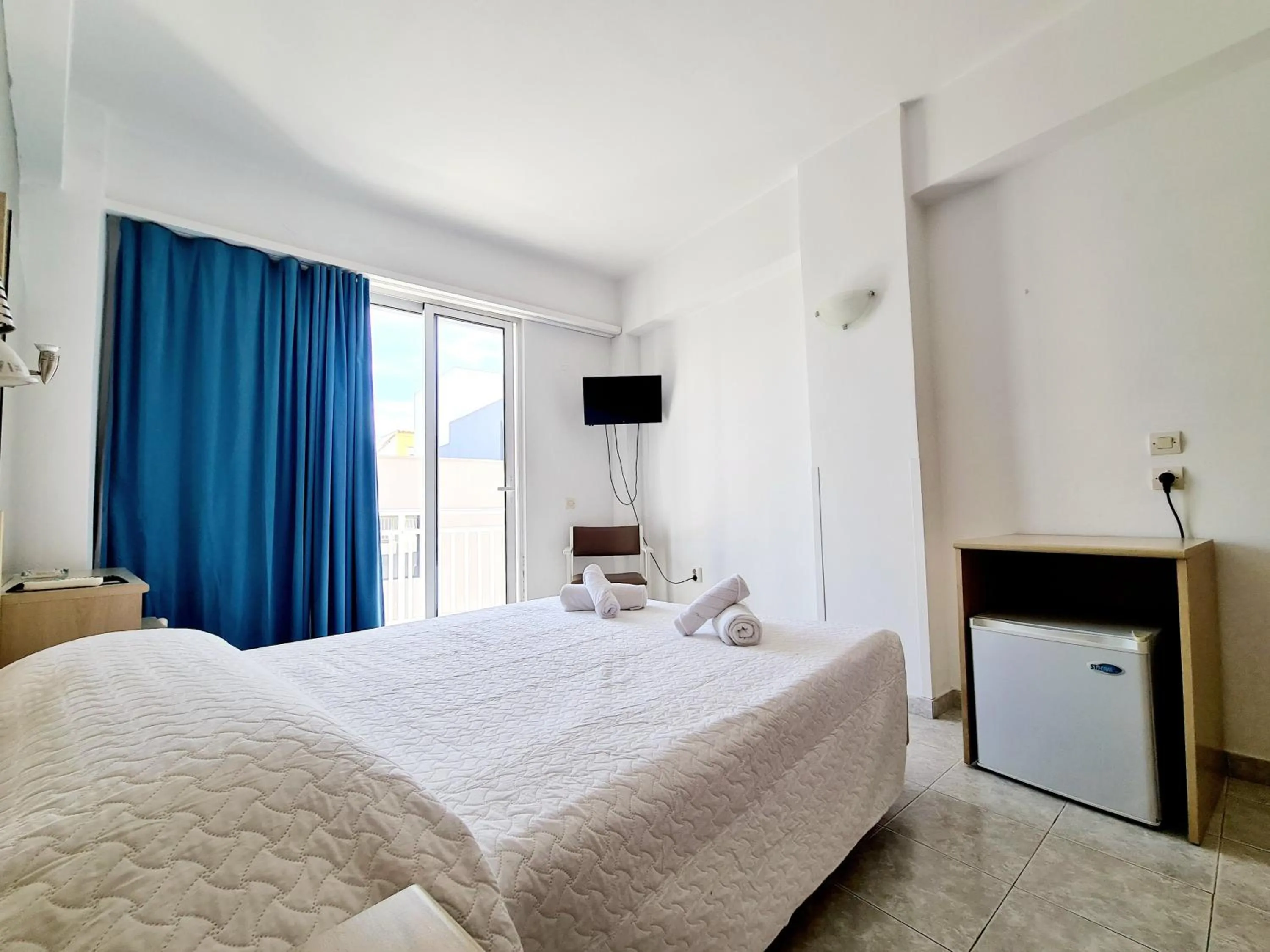 Bed in G92 City Hotel