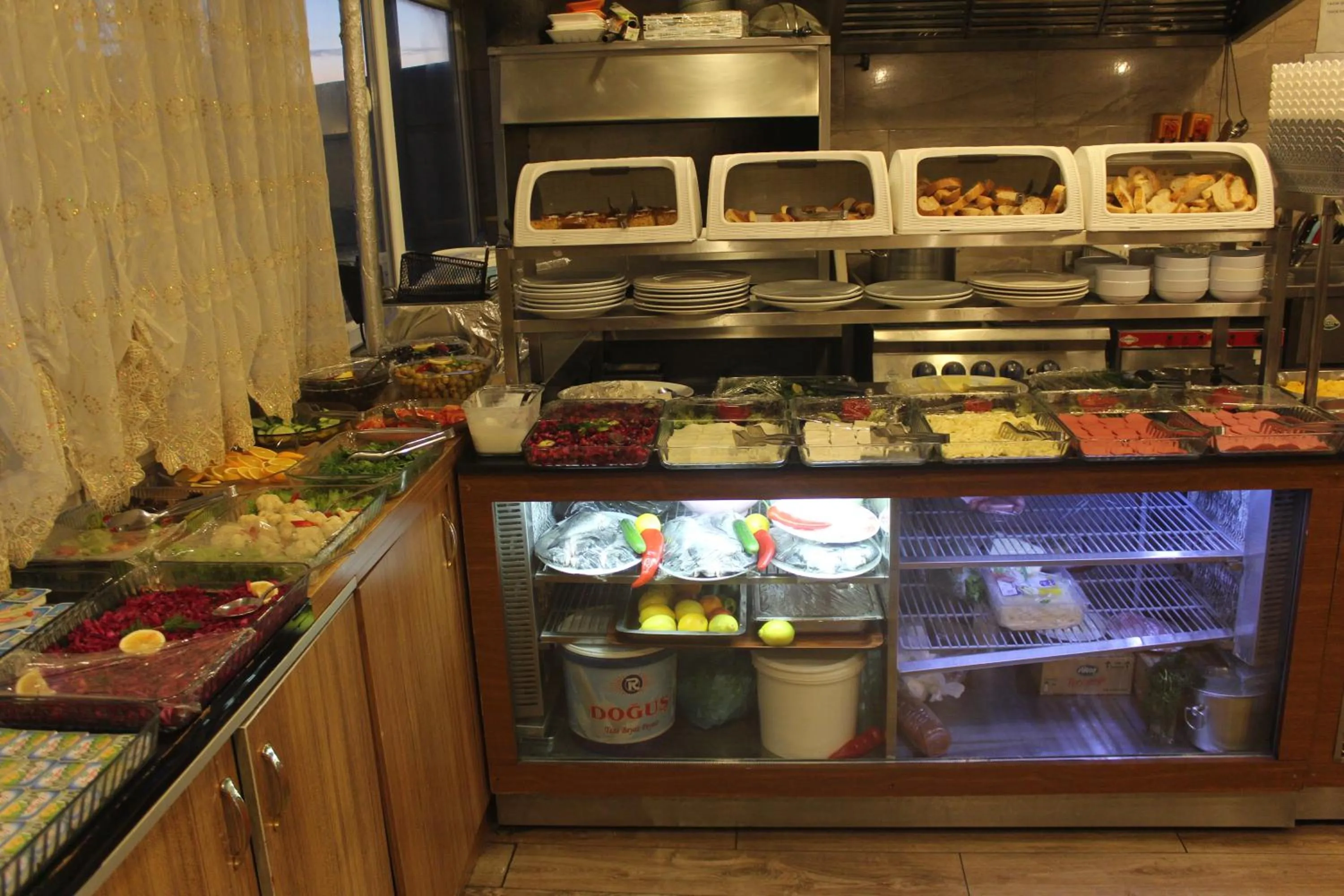 Kitchen or kitchenette in GROSS HOTEL