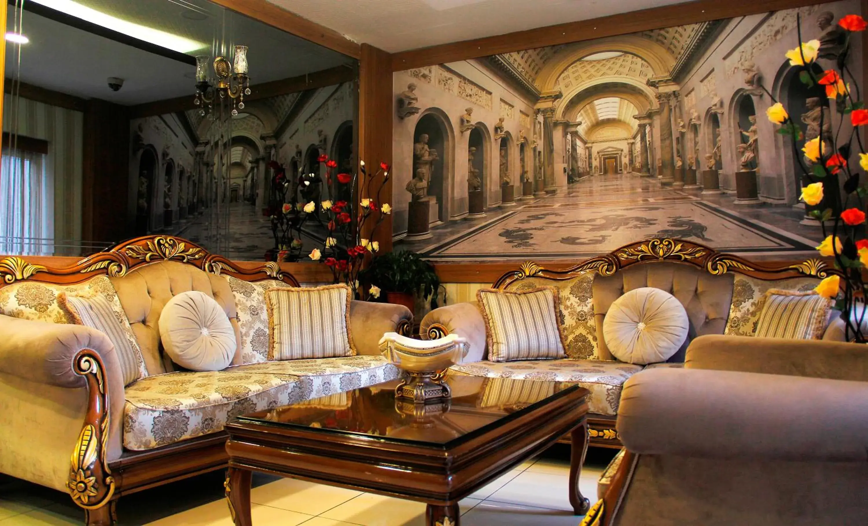 GROSS HOTEL GROSS HOTEL