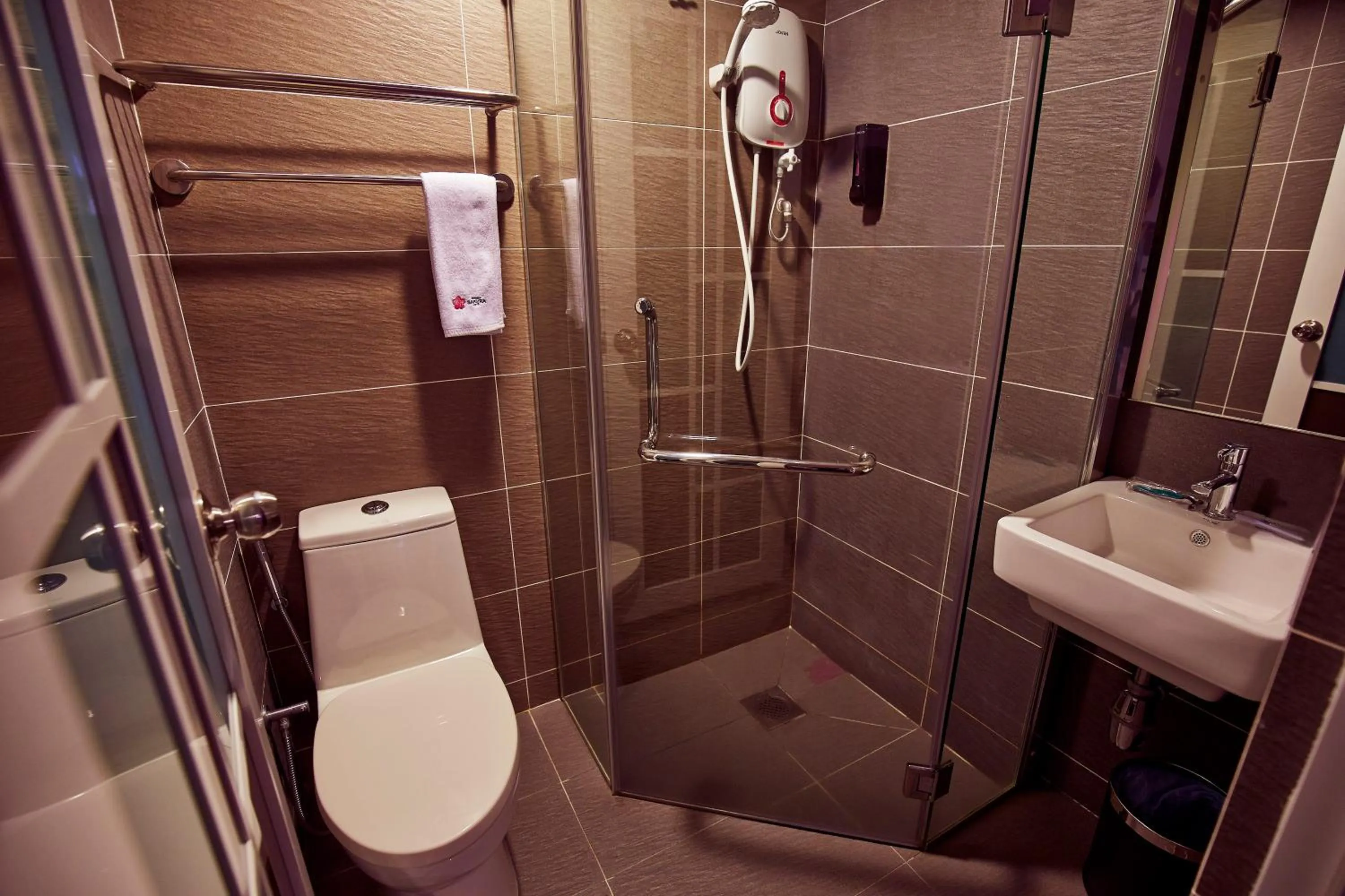 Bathroom in Sakura Boutique Hotel