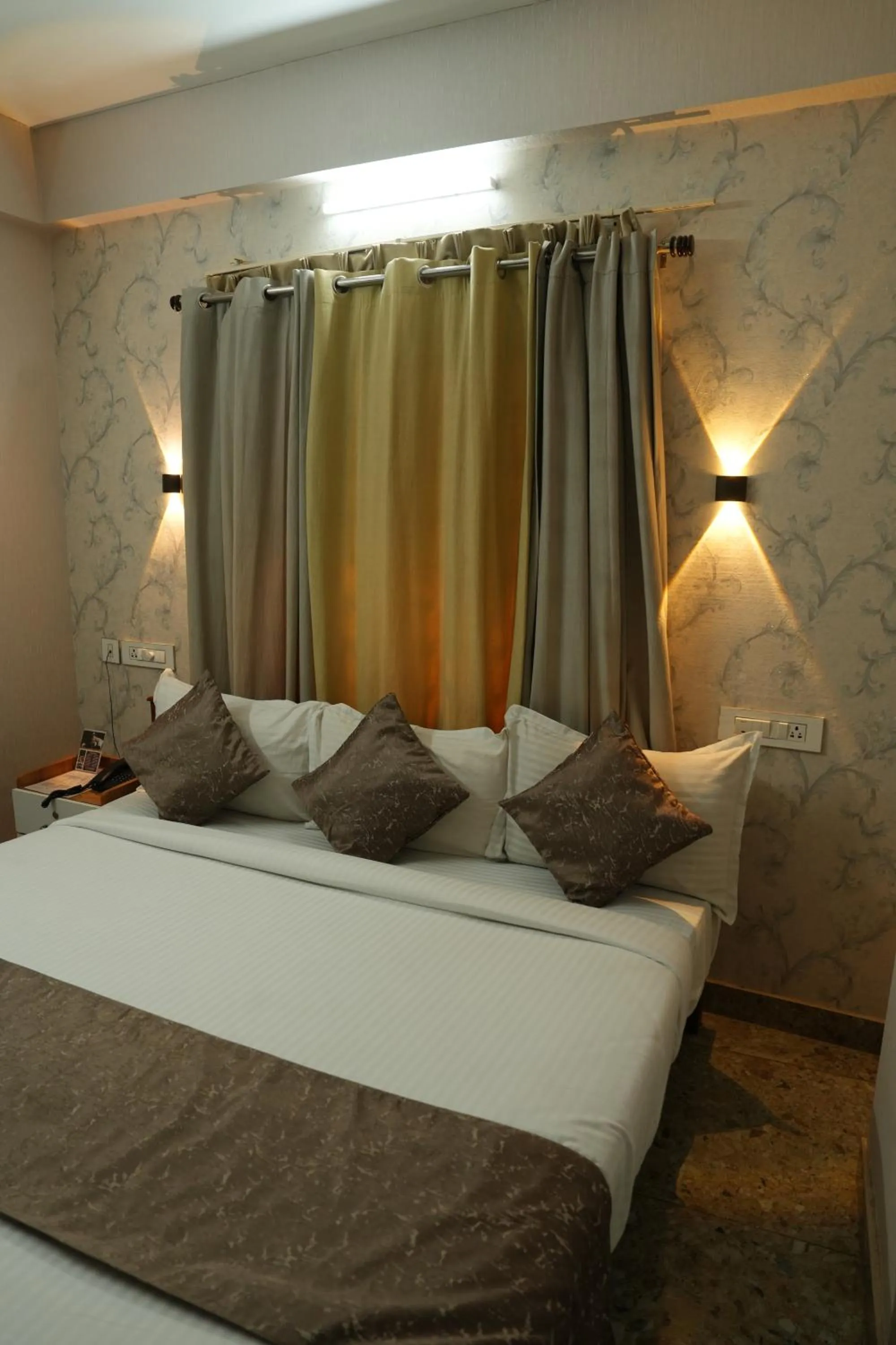 Bed in Dreams Paradise Airport Residency