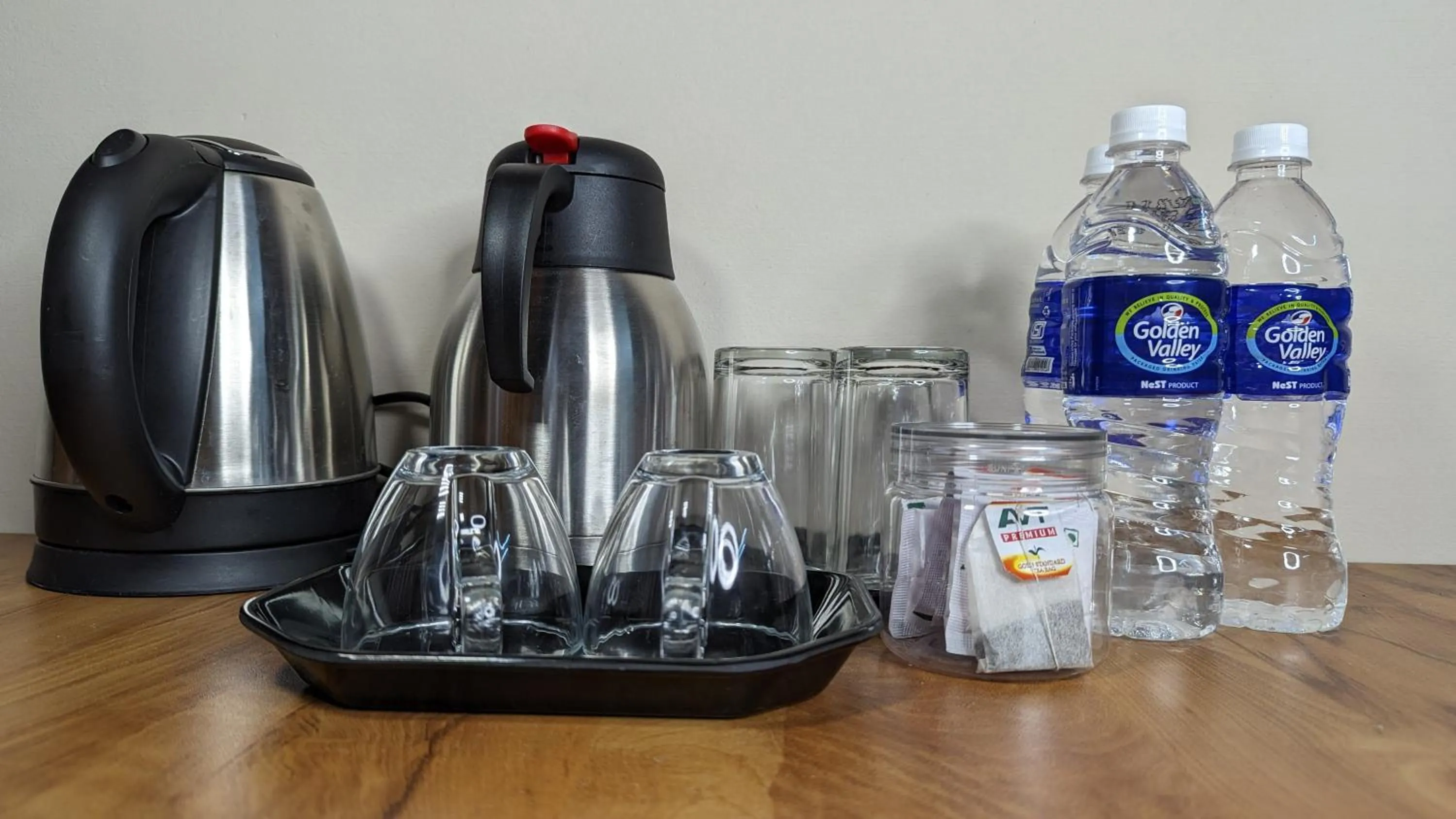 Coffee/tea facilities in Dreams Paradise Airport Residency