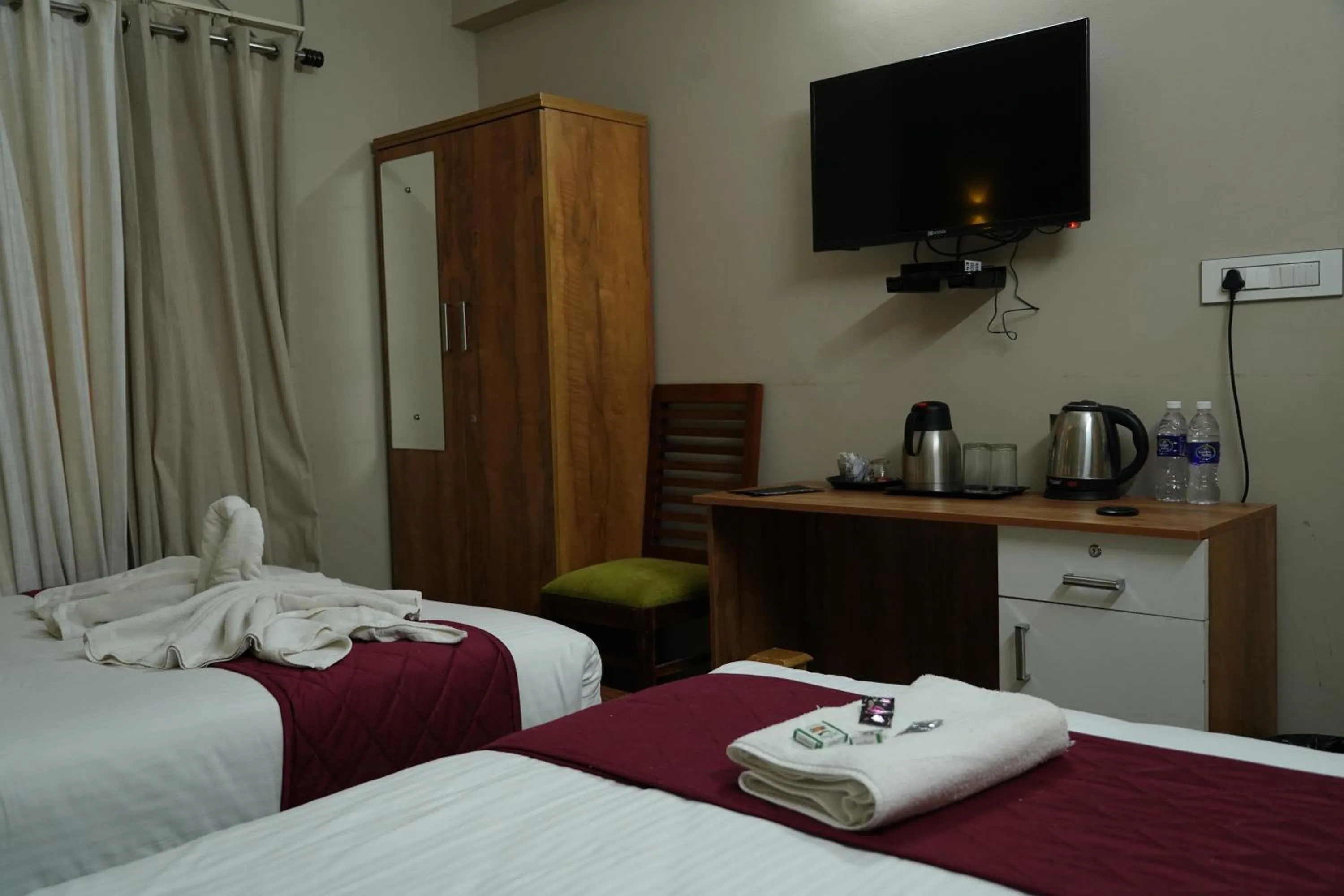 Bed in Dreams Paradise Airport Residency